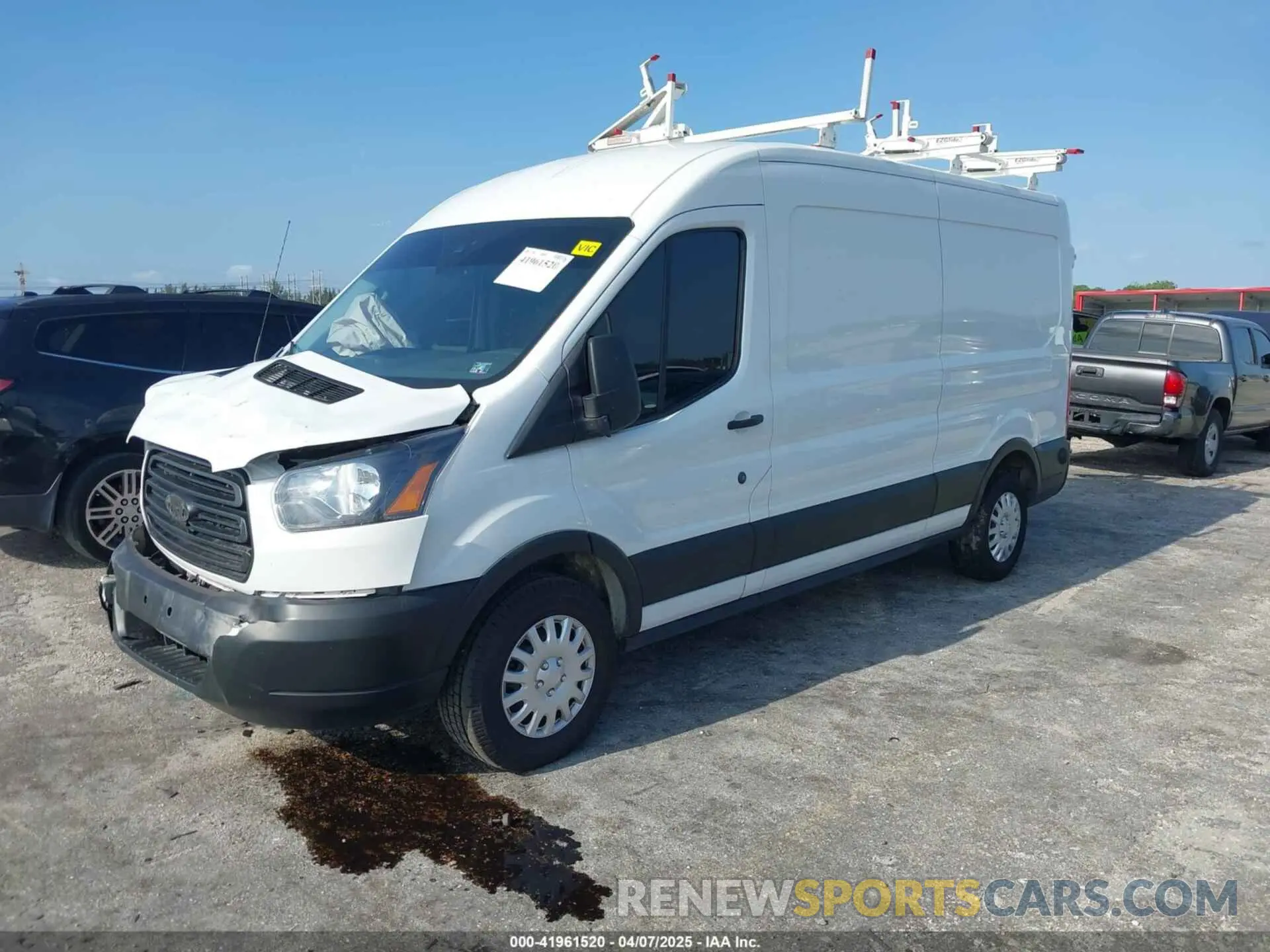 2 Photograph of a damaged car 1FTBW2CM0KKB59593 FORD TRANSIT-350 2019