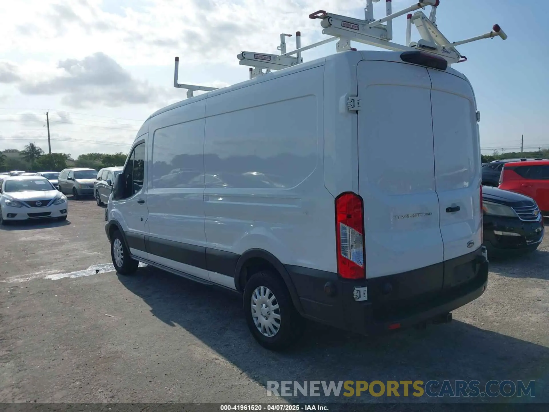3 Photograph of a damaged car 1FTBW2CM0KKB59593 FORD TRANSIT-350 2019