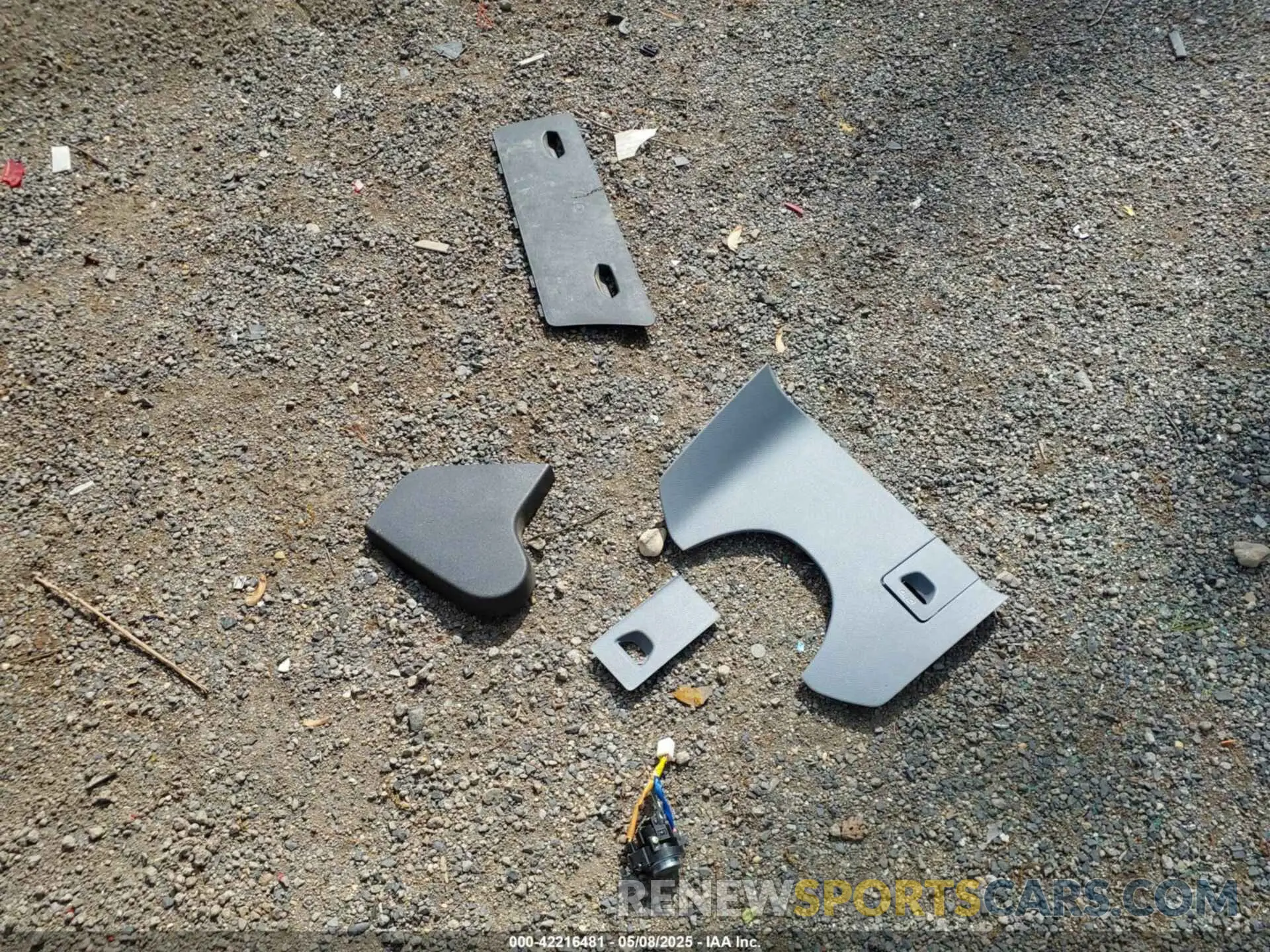 12 Photograph of a damaged car 1FTBW2CM1KKB80159 FORD TRANSIT-350 2019