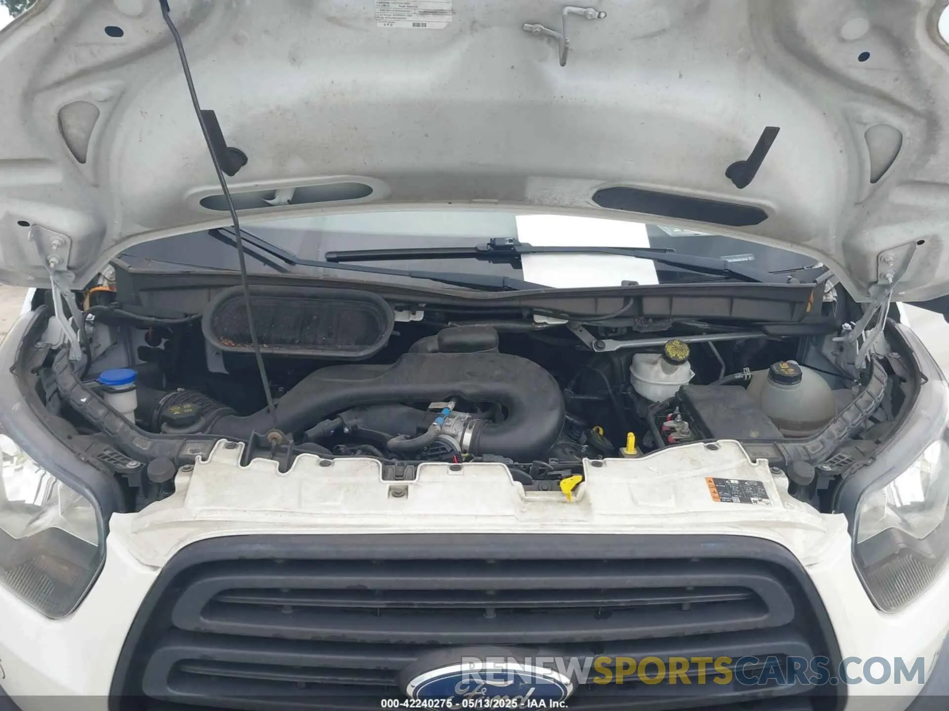 10 Photograph of a damaged car 1FTBW2CM3KKB73018 FORD TRANSIT-350 2019