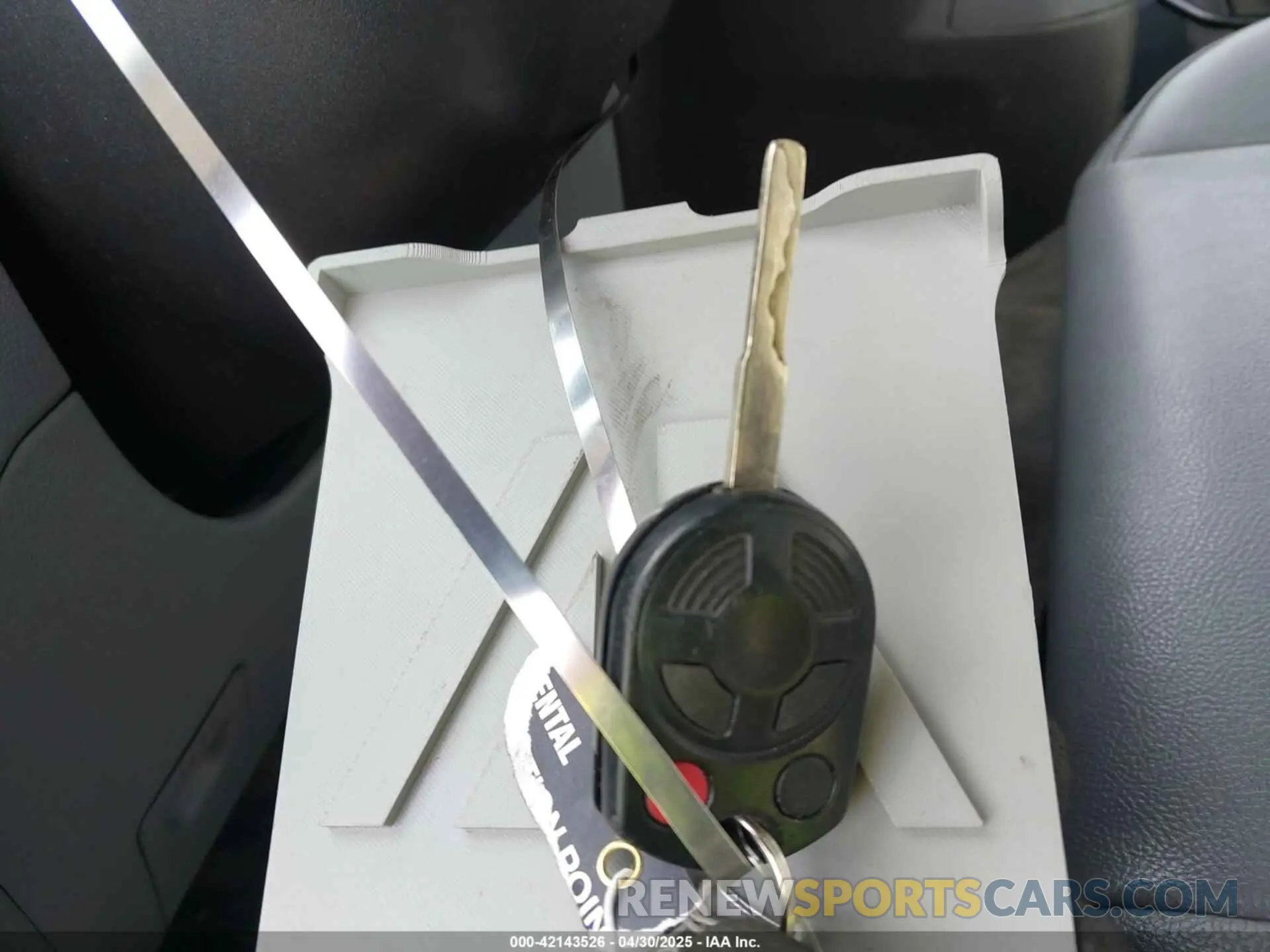 11 Photograph of a damaged car 1FTBW2CM6KKB73059 FORD TRANSIT-350 2019
