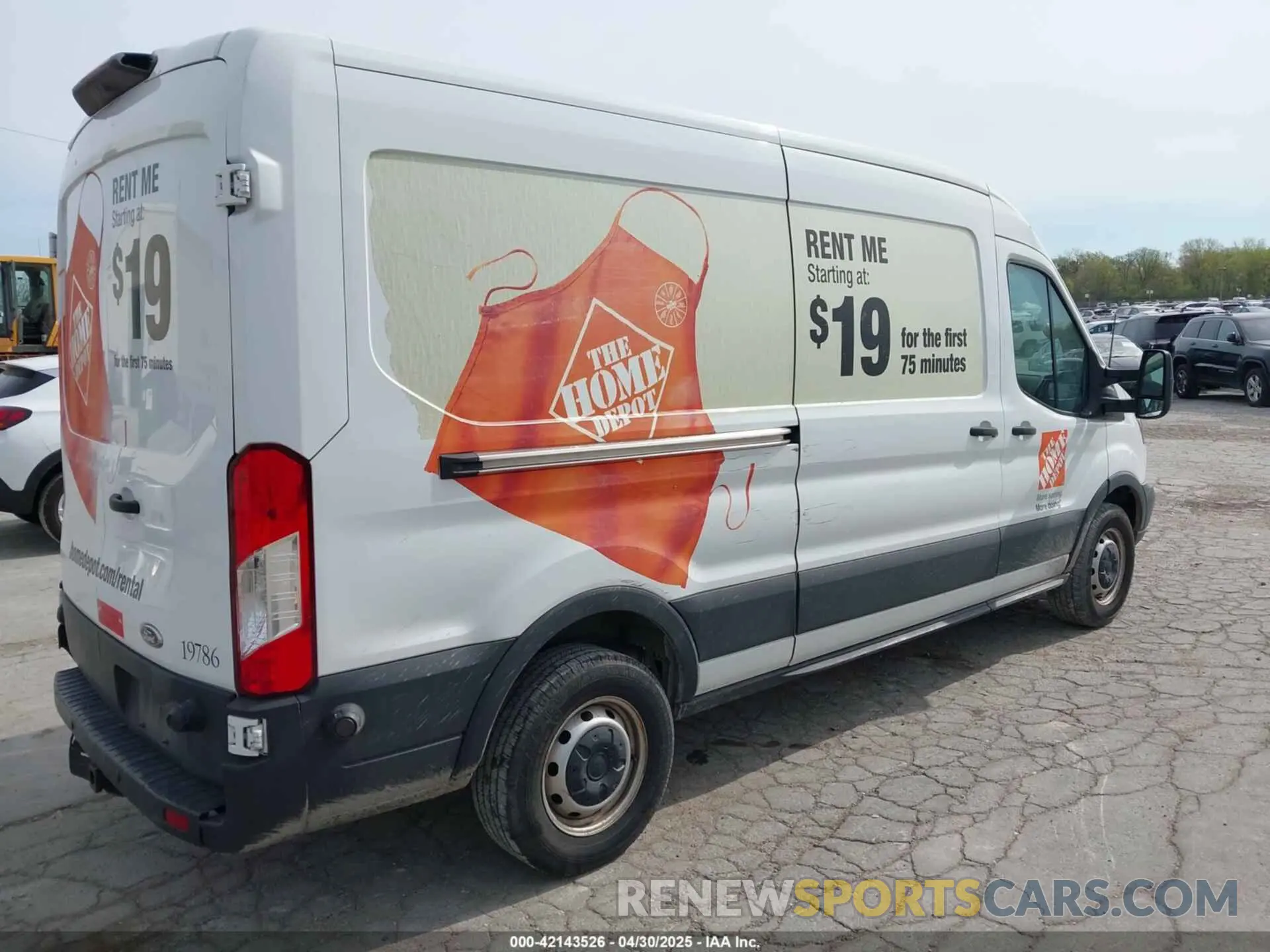 4 Photograph of a damaged car 1FTBW2CM6KKB73059 FORD TRANSIT-350 2019