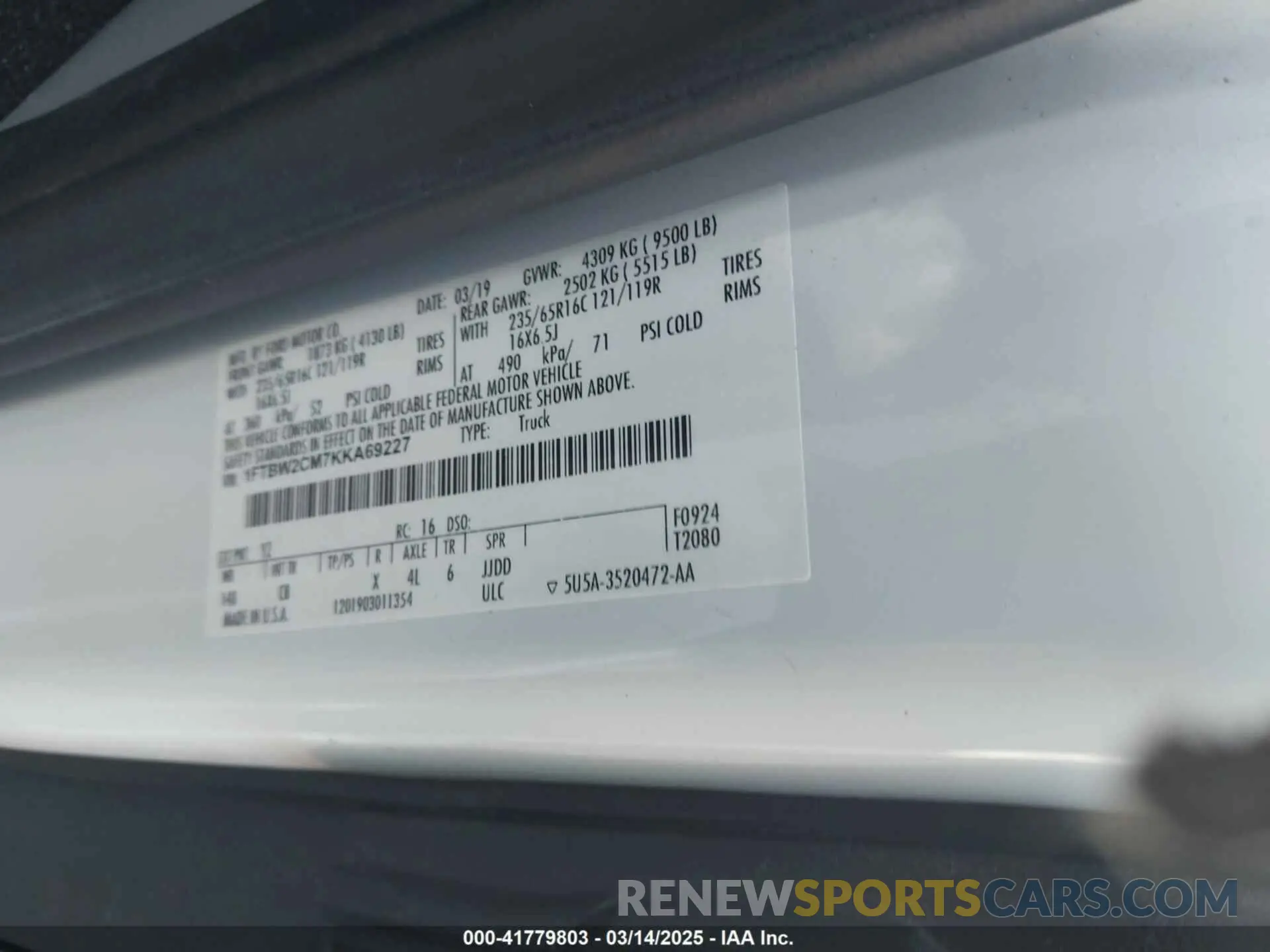 9 Photograph of a damaged car 1FTBW2CM7KKA69227 FORD TRANSIT-350 2019