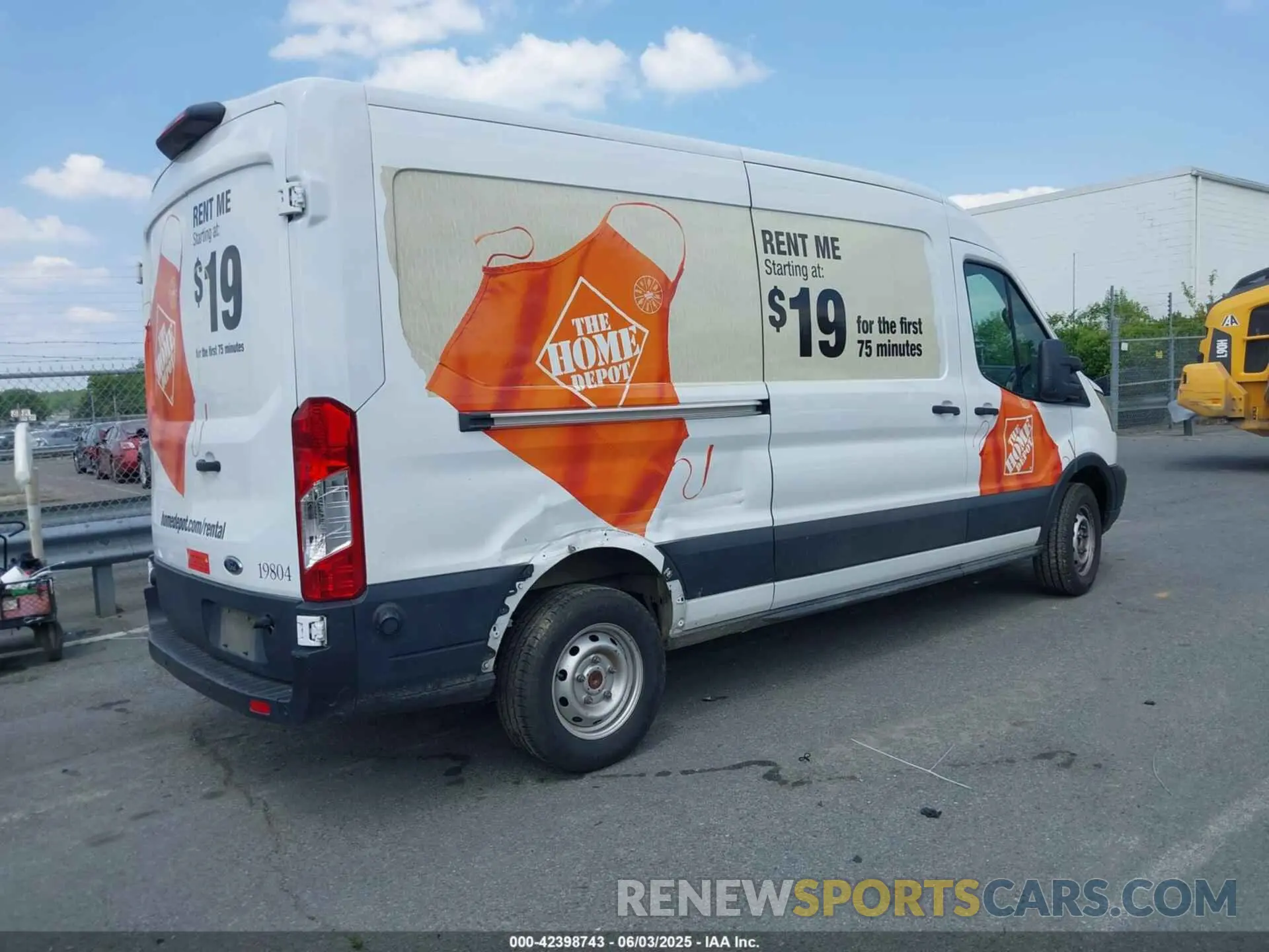 4 Photograph of a damaged car 1FTBW2CM8KKB73077 FORD TRANSIT-350 2019