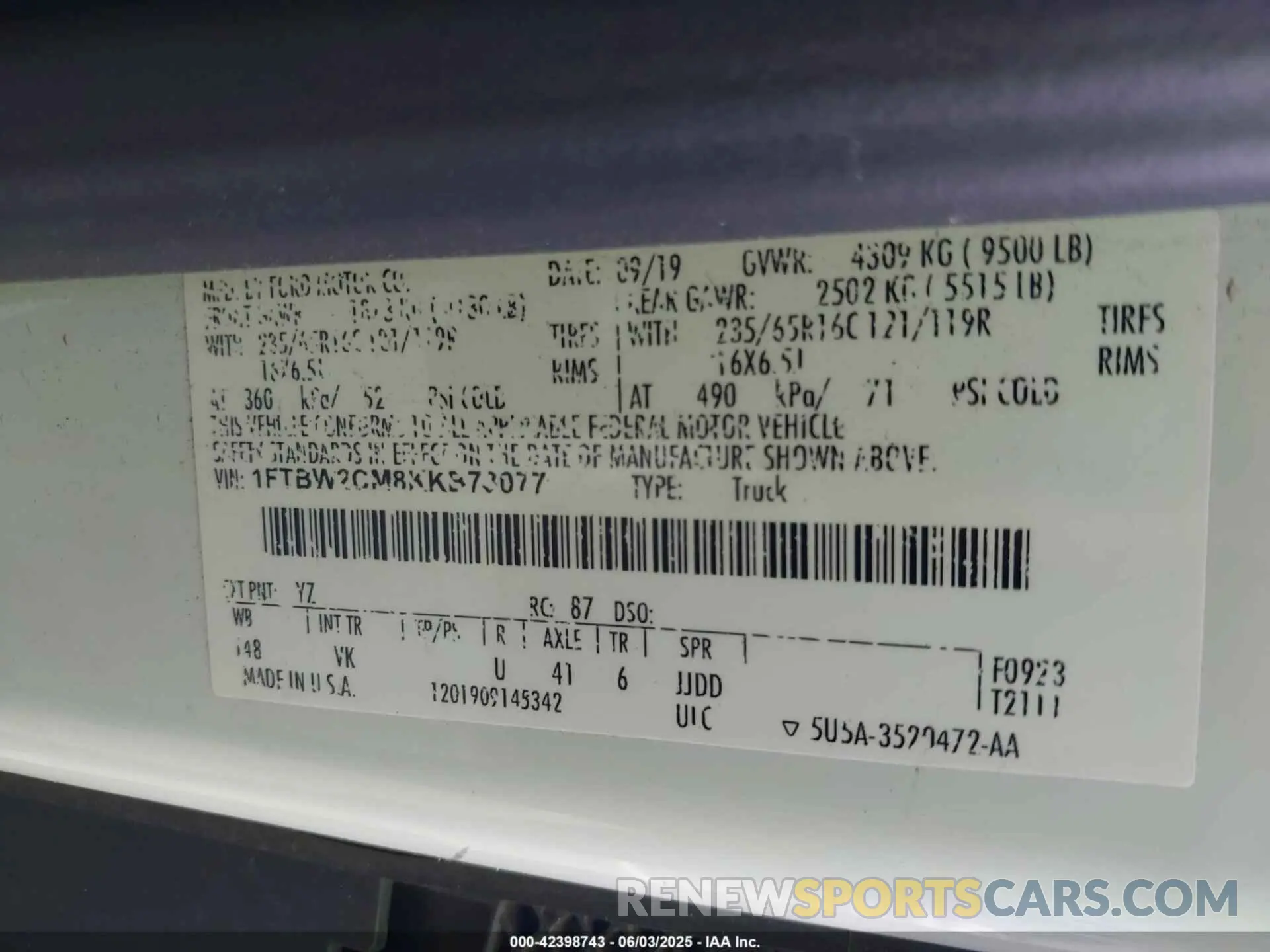 9 Photograph of a damaged car 1FTBW2CM8KKB73077 FORD TRANSIT-350 2019