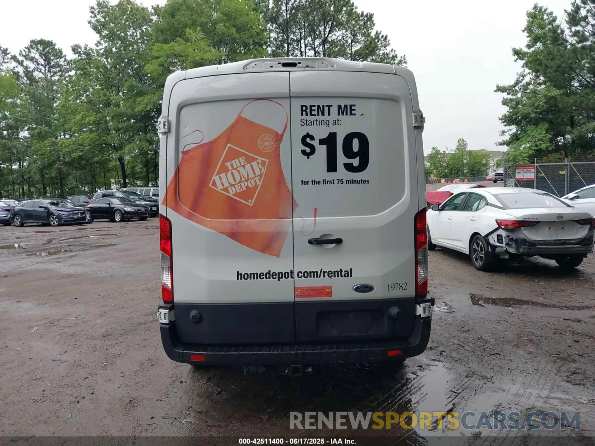 16 Photograph of a damaged car 1FTBW2CM9KKB73055 FORD TRANSIT-350 2019