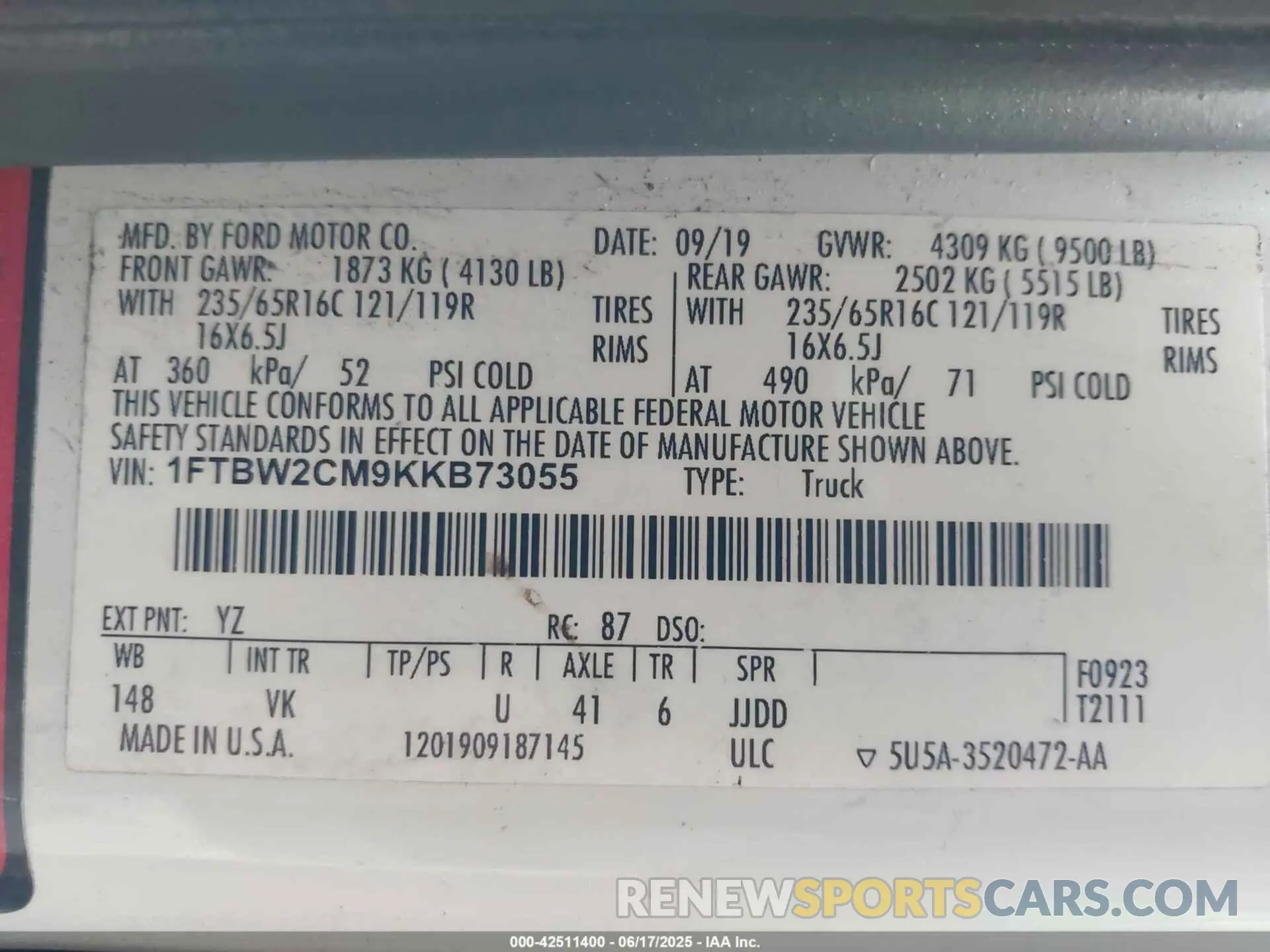 9 Photograph of a damaged car 1FTBW2CM9KKB73055 FORD TRANSIT-350 2019