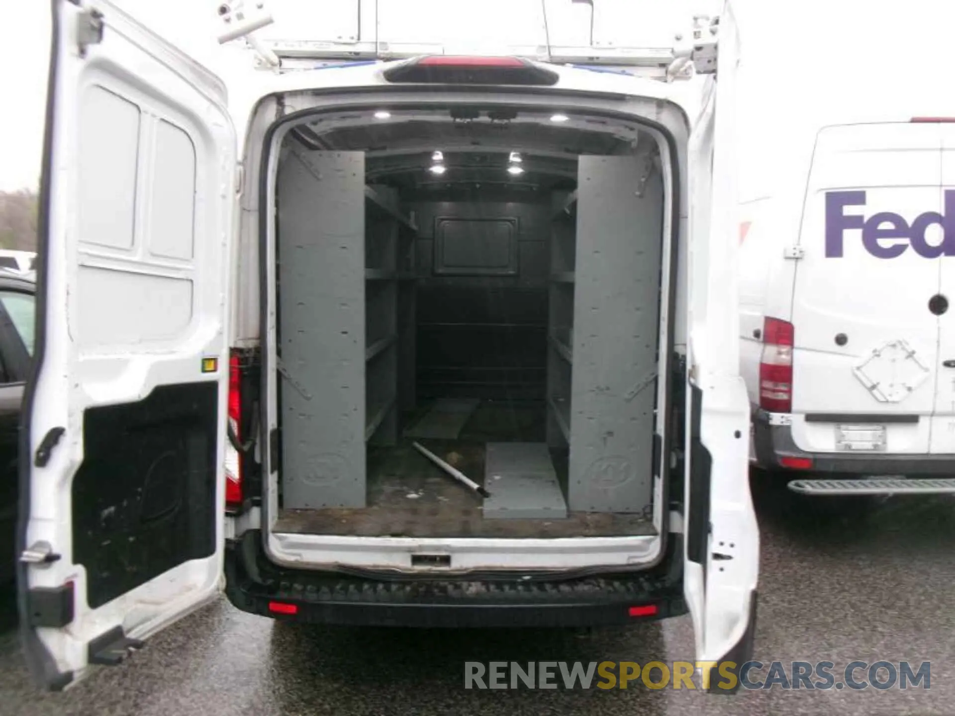9 Photograph of a damaged car 1FTBW2CMXKKB07405 FORD TRANSIT-350 2019