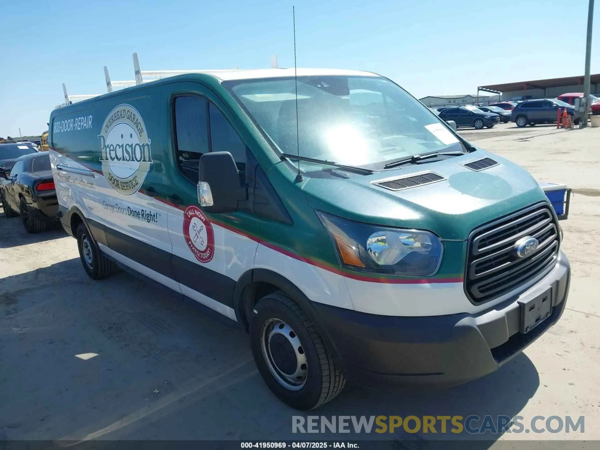 1 Photograph of a damaged car 1FTBW2YG9KKB79523 FORD TRANSIT-350 2019