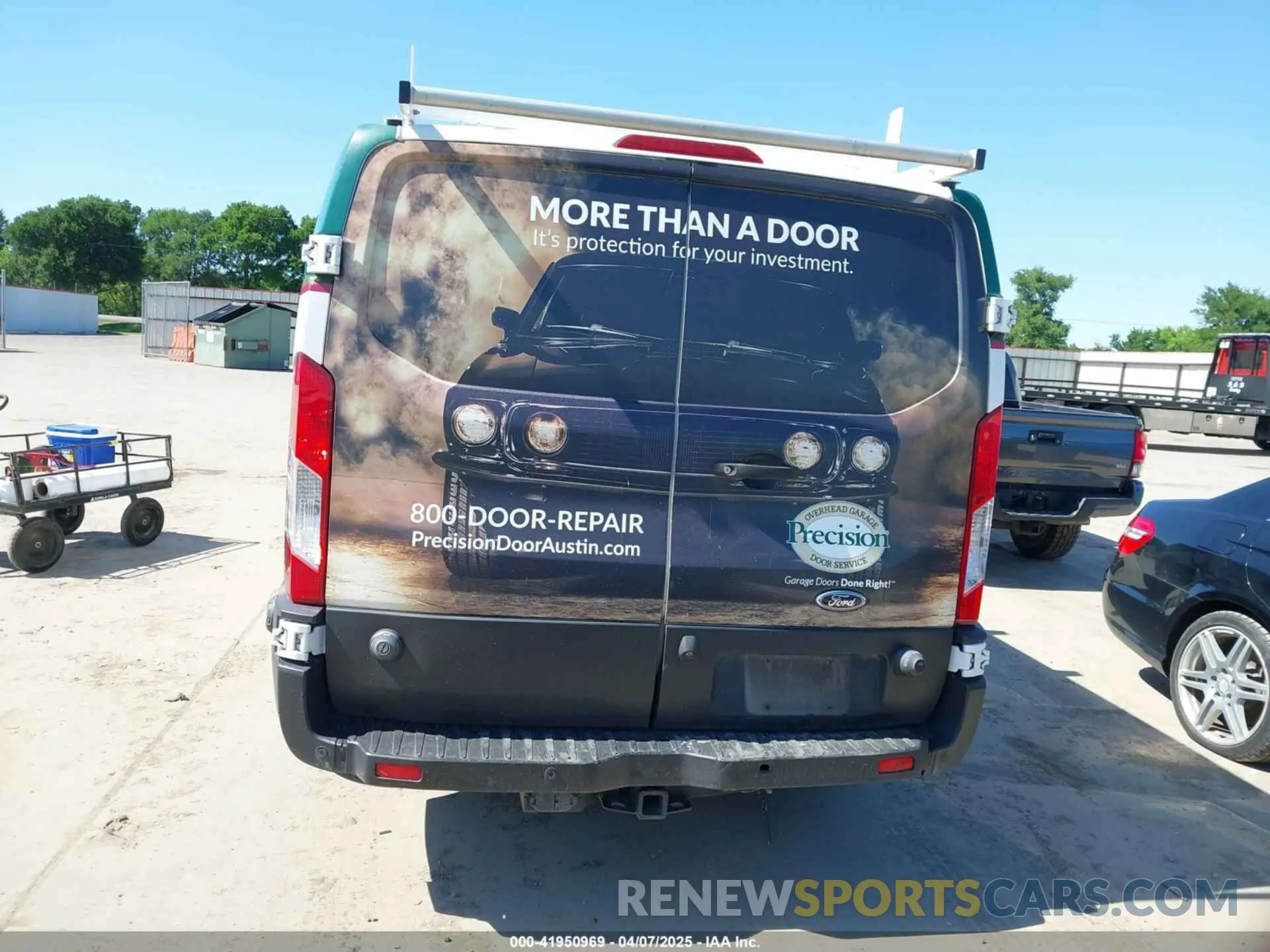 16 Photograph of a damaged car 1FTBW2YG9KKB79523 FORD TRANSIT-350 2019