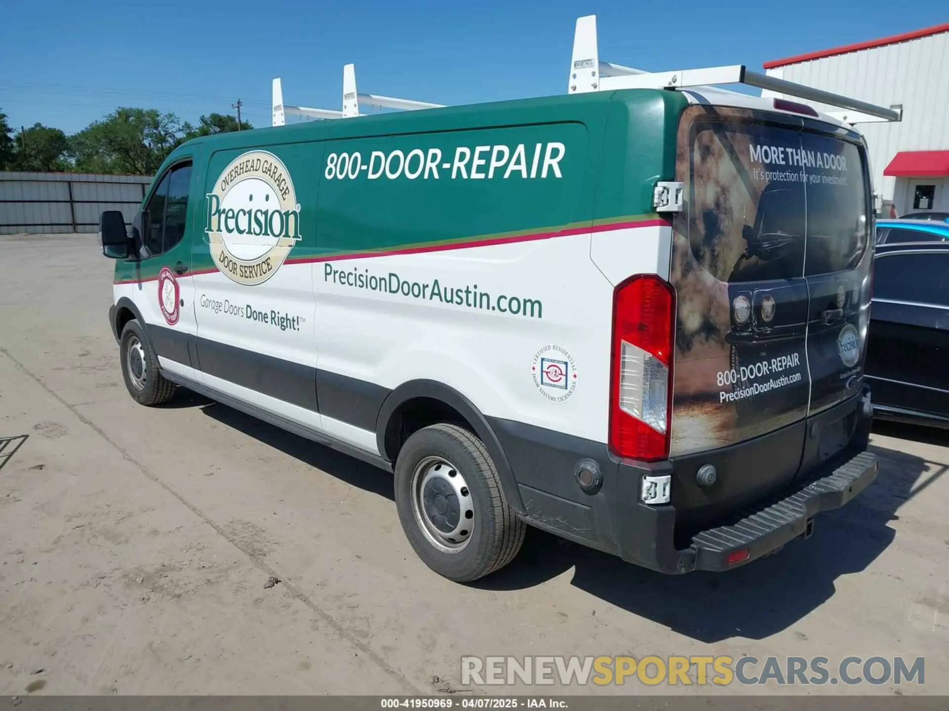 3 Photograph of a damaged car 1FTBW2YG9KKB79523 FORD TRANSIT-350 2019