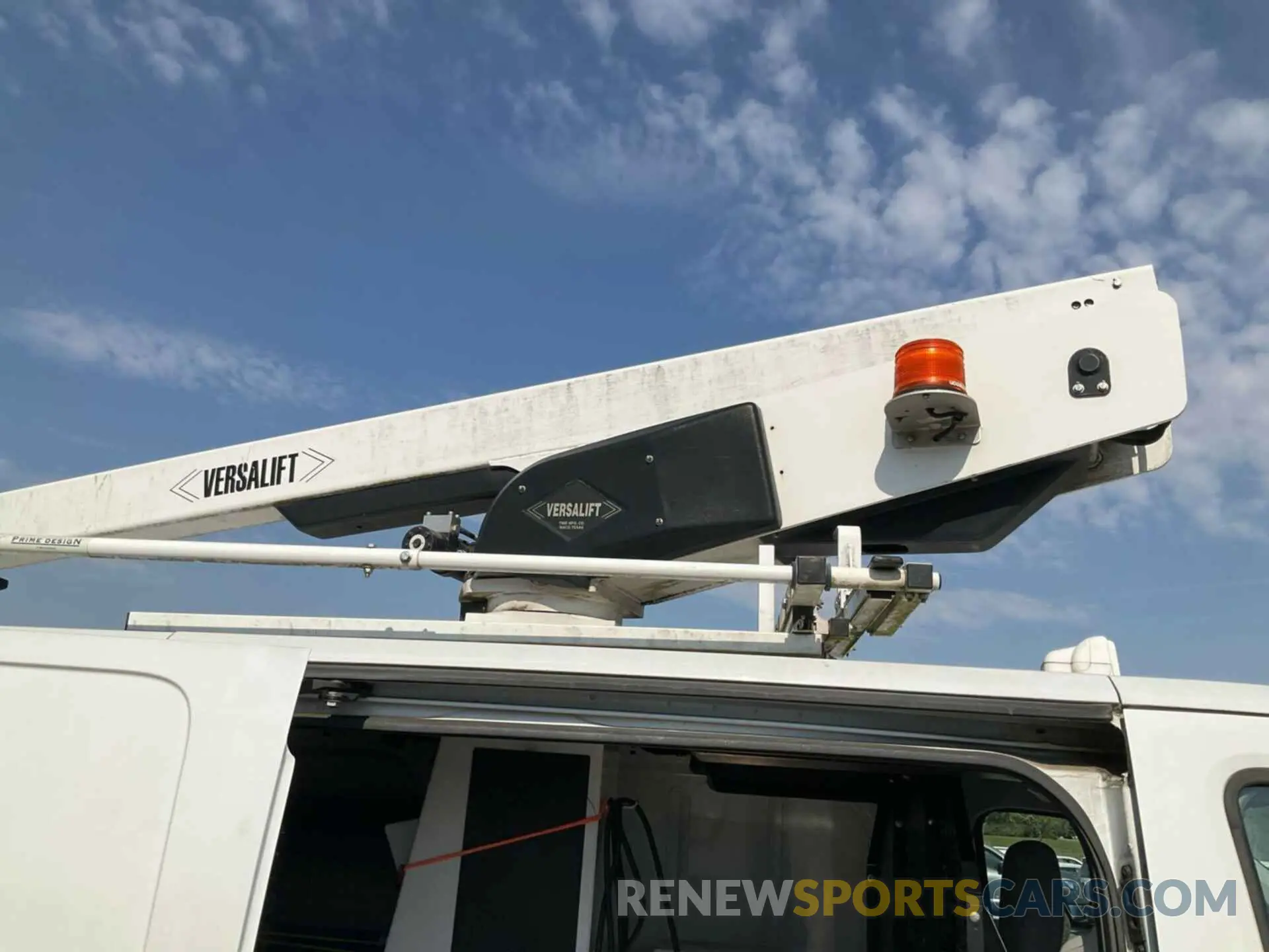 29 Photograph of a damaged car 1FTBW2YM1KKA29394 FORD TRANSIT-350 2019