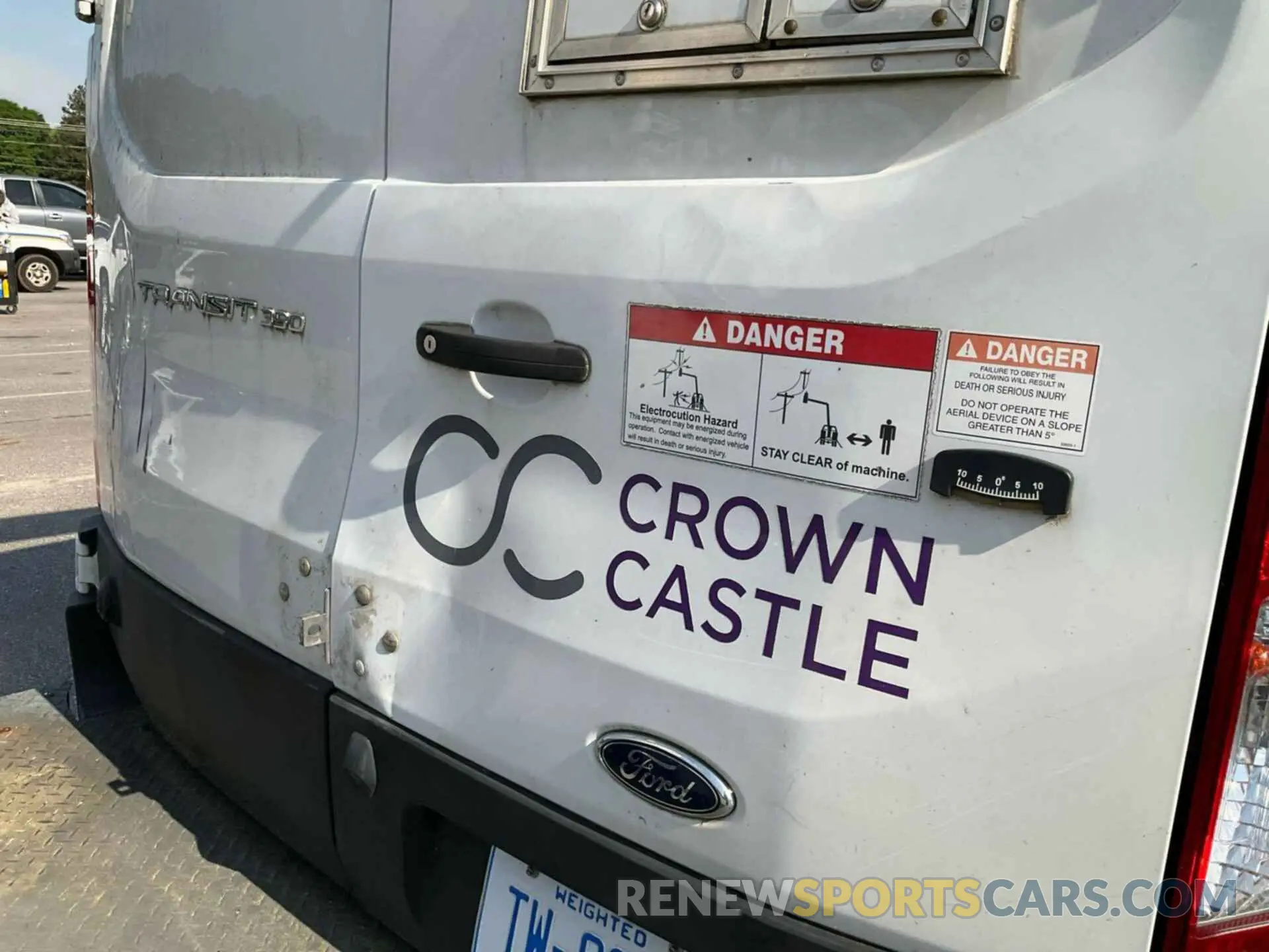 3 Photograph of a damaged car 1FTBW2YM1KKA29394 FORD TRANSIT-350 2019