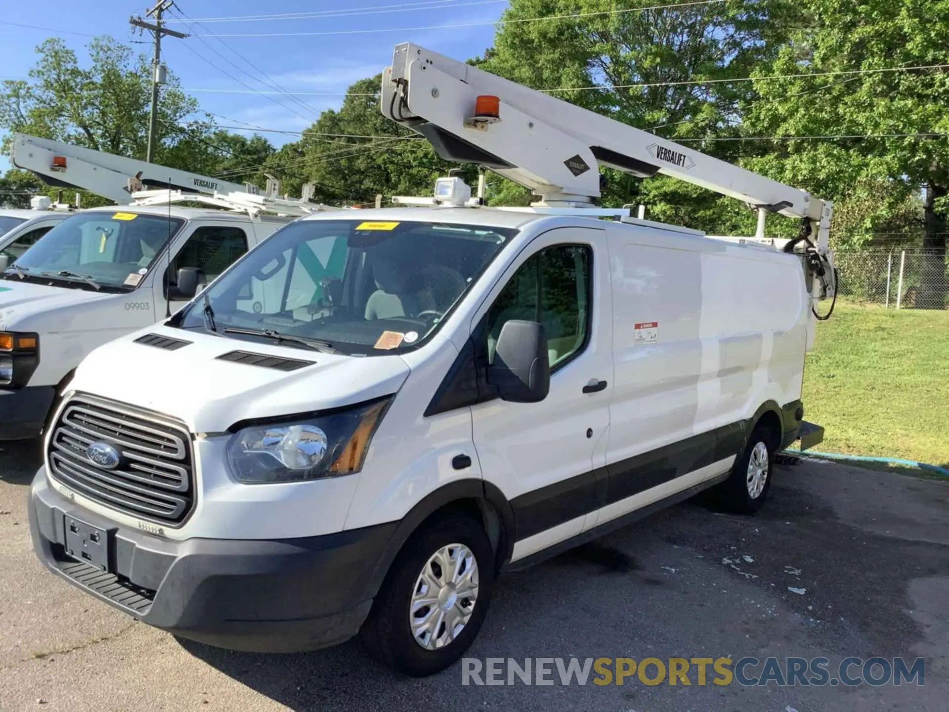 33 Photograph of a damaged car 1FTBW2YM1KKA29394 FORD TRANSIT-350 2019