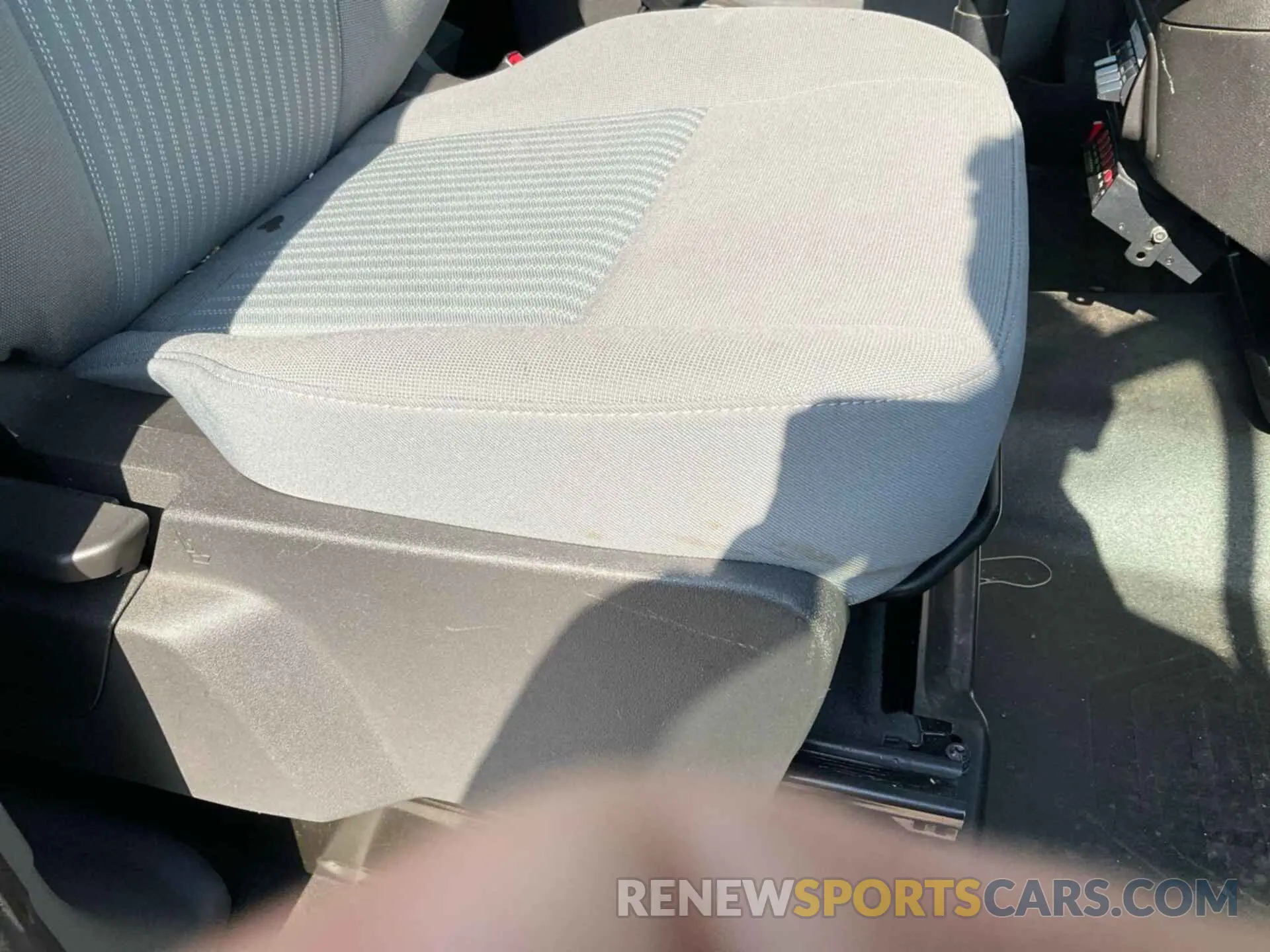 4 Photograph of a damaged car 1FTBW2YM1KKA29394 FORD TRANSIT-350 2019