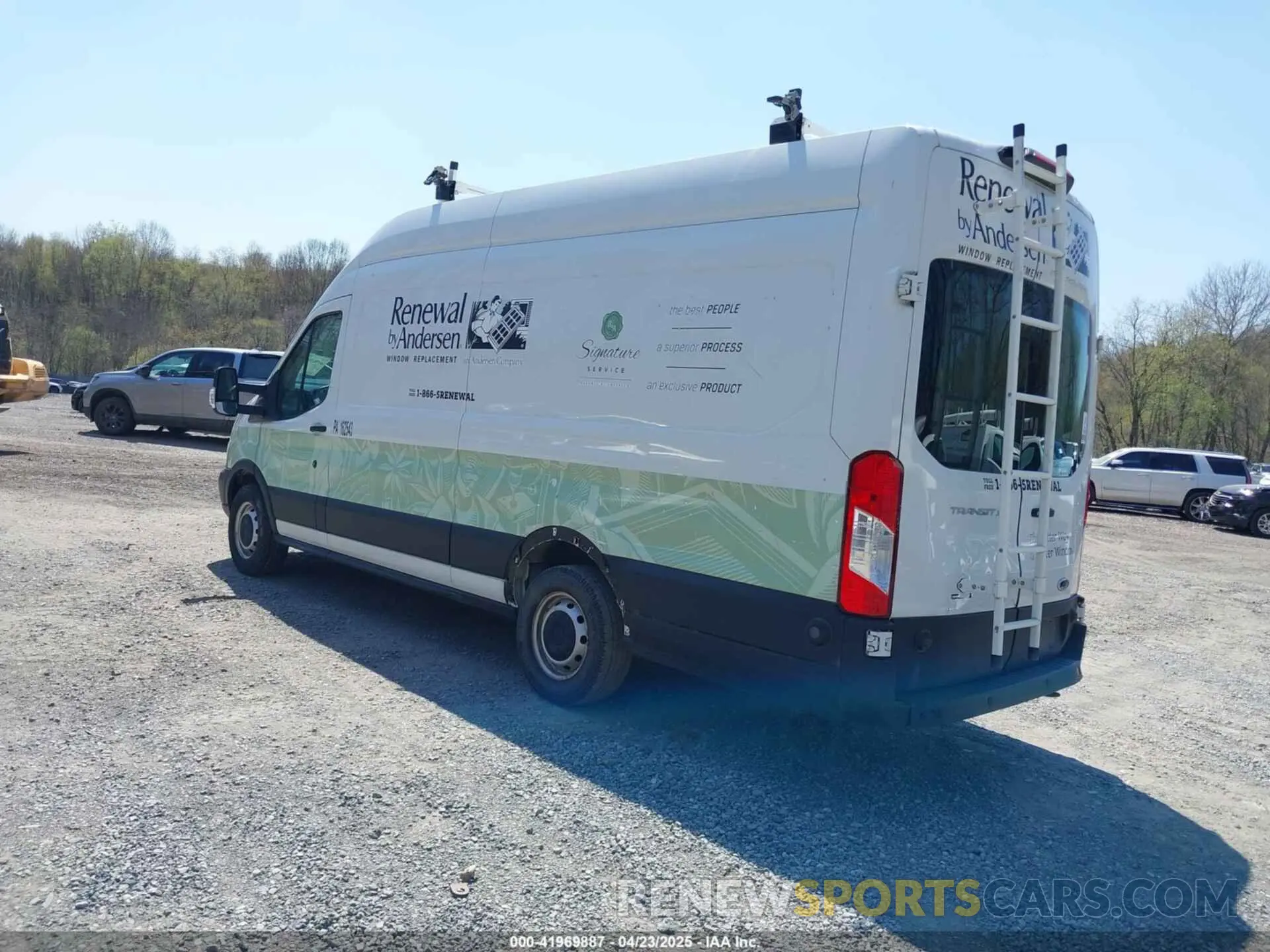 3 Photograph of a damaged car 1FTBW3XG2KKA66858 FORD TRANSIT-350 2019