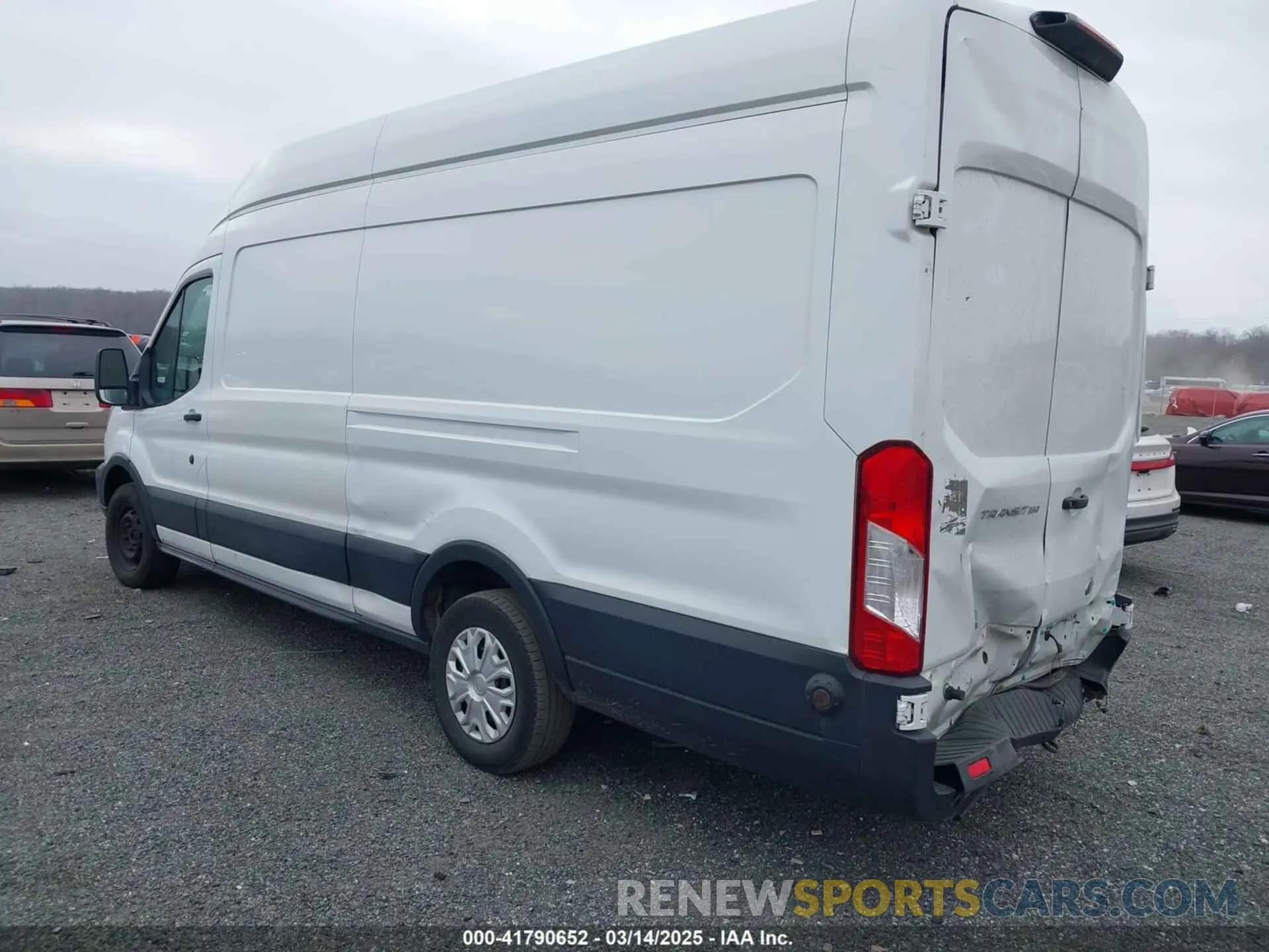 3 Photograph of a damaged car 1FTBW3XG6KKA58407 FORD TRANSIT-350 2019