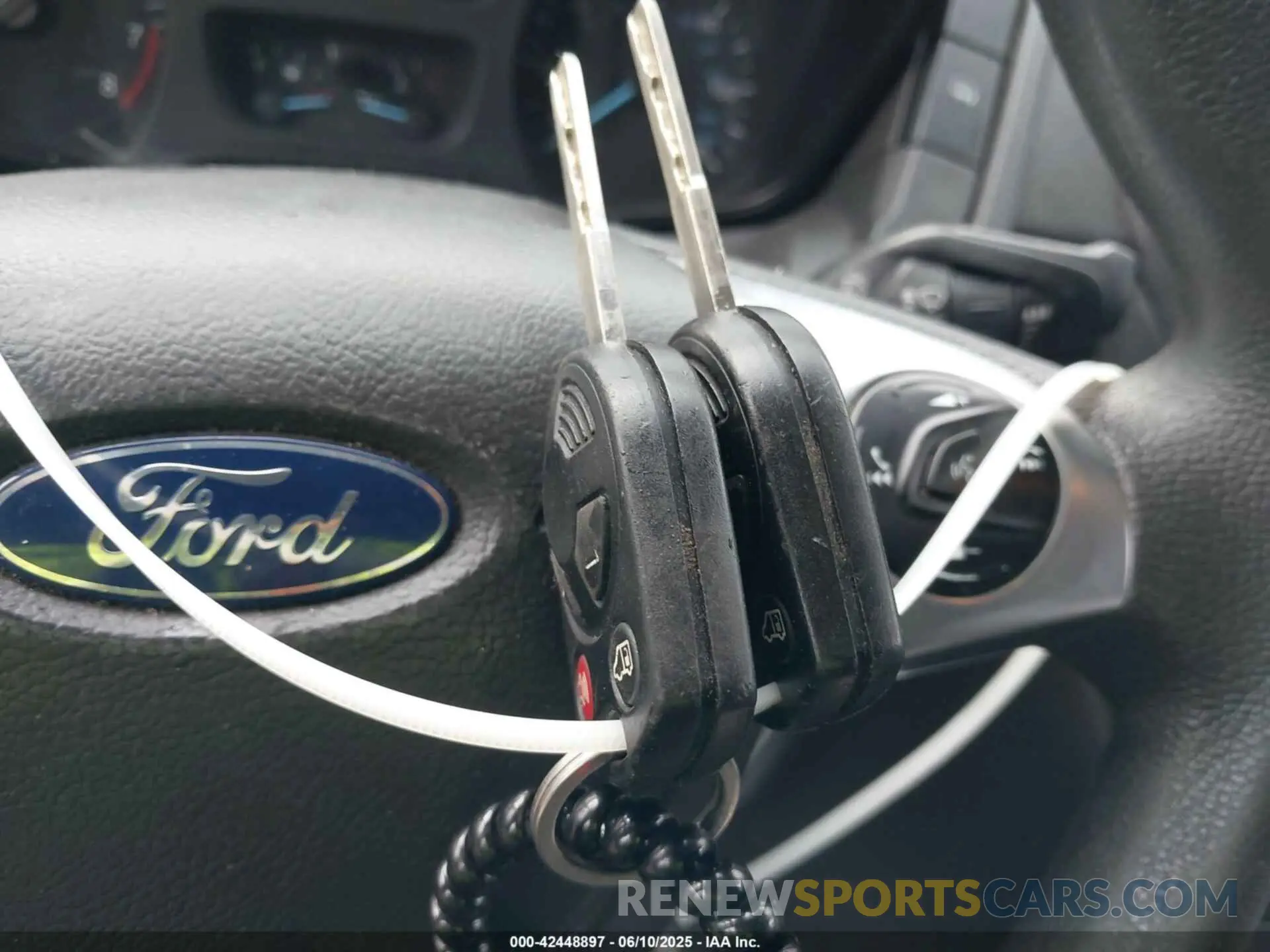 11 Photograph of a damaged car 1FTBW3XM8KKA58849 FORD TRANSIT-350 2019