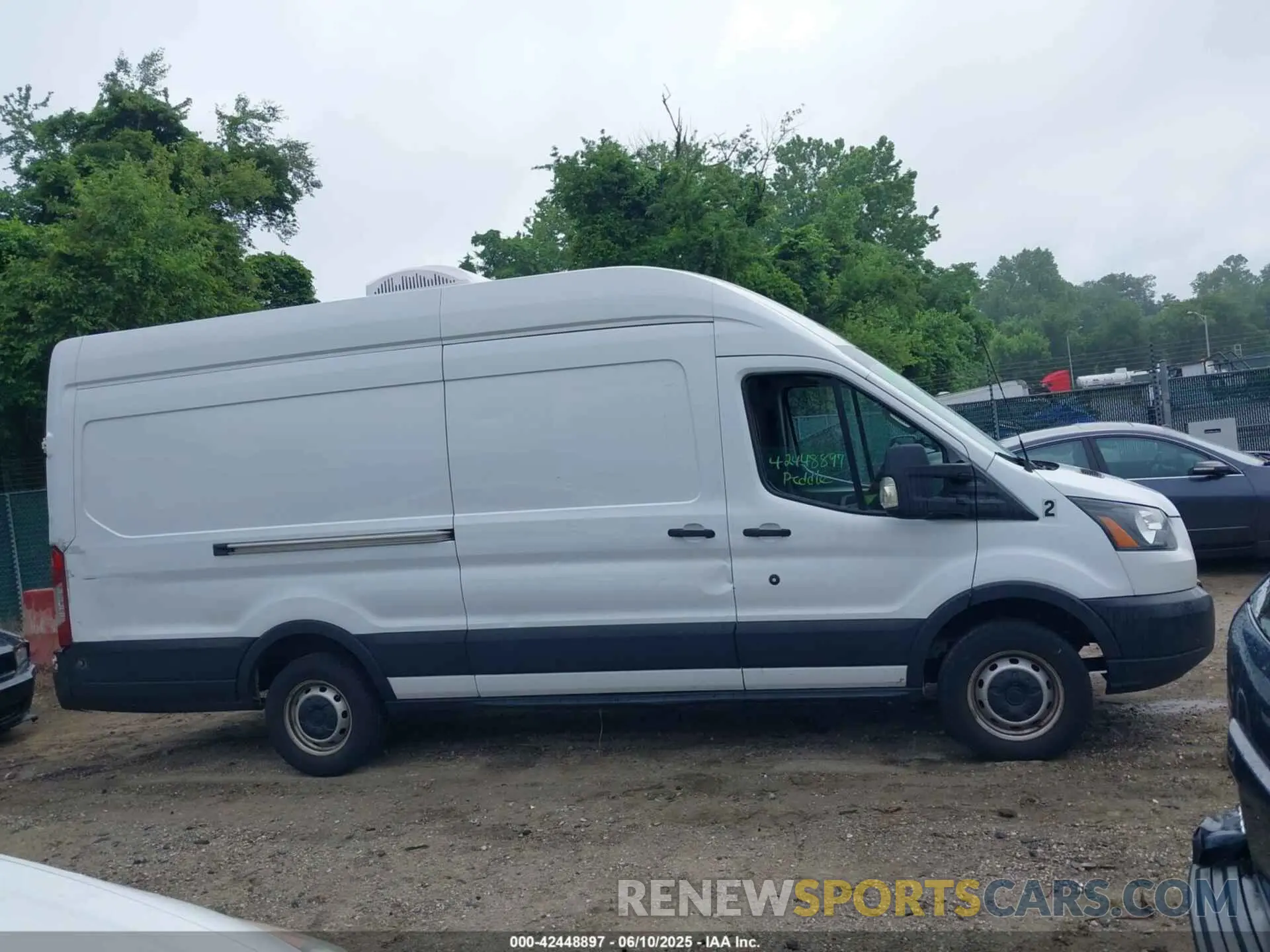 13 Photograph of a damaged car 1FTBW3XM8KKA58849 FORD TRANSIT-350 2019