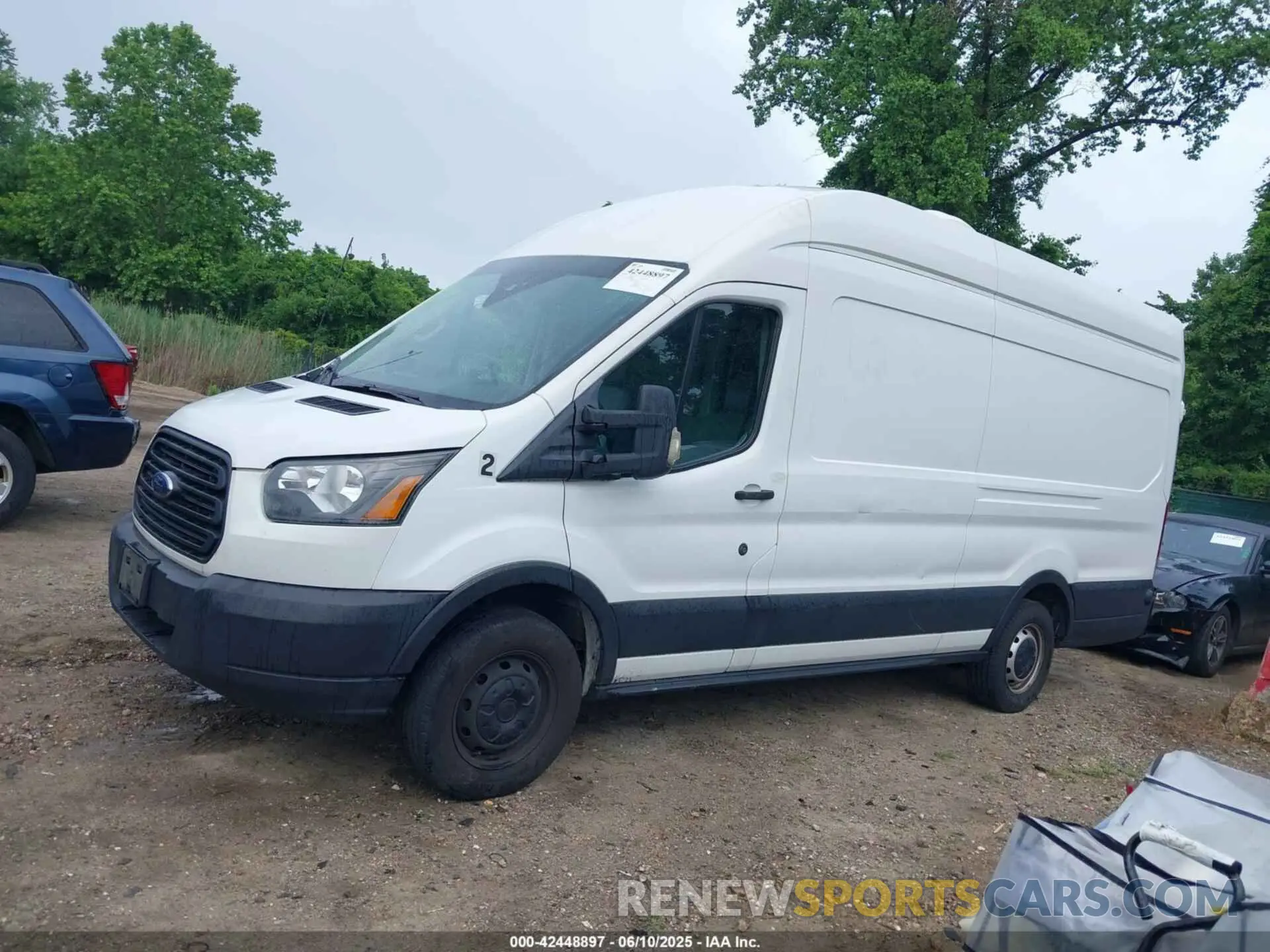14 Photograph of a damaged car 1FTBW3XM8KKA58849 FORD TRANSIT-350 2019