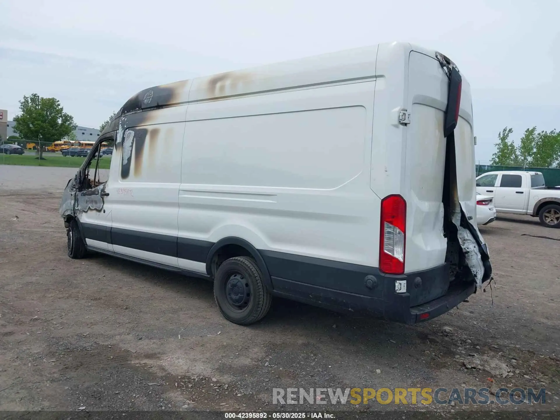 3 Photograph of a damaged car 1FTBW3XV6KKA67798 FORD TRANSIT-350 2019