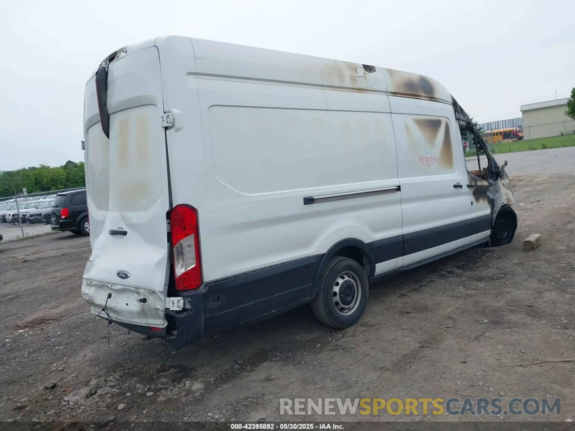 4 Photograph of a damaged car 1FTBW3XV6KKA67798 FORD TRANSIT-350 2019