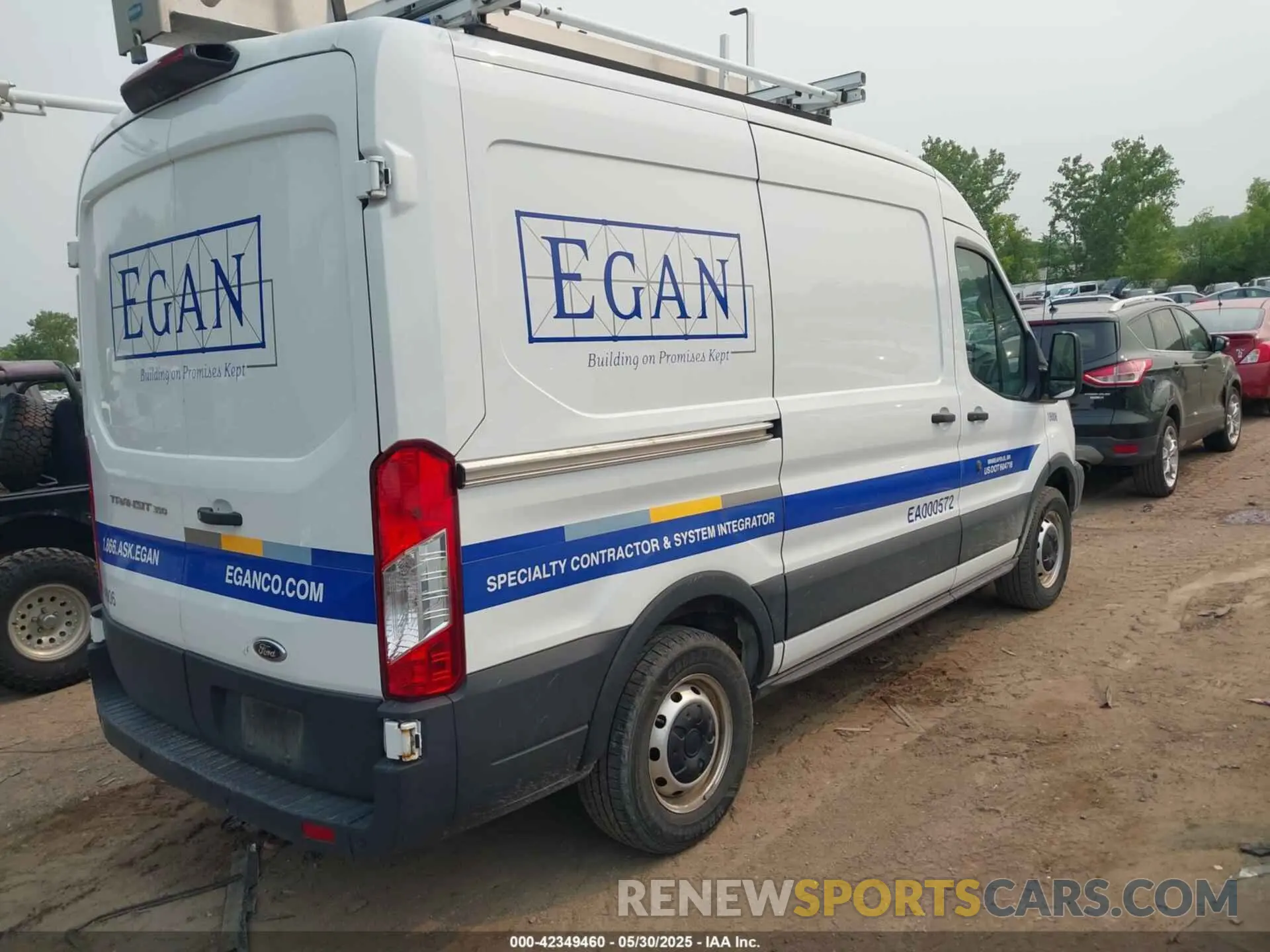 4 Photograph of a damaged car 1FTBW9CM9KKB39870 FORD TRANSIT-350 2019