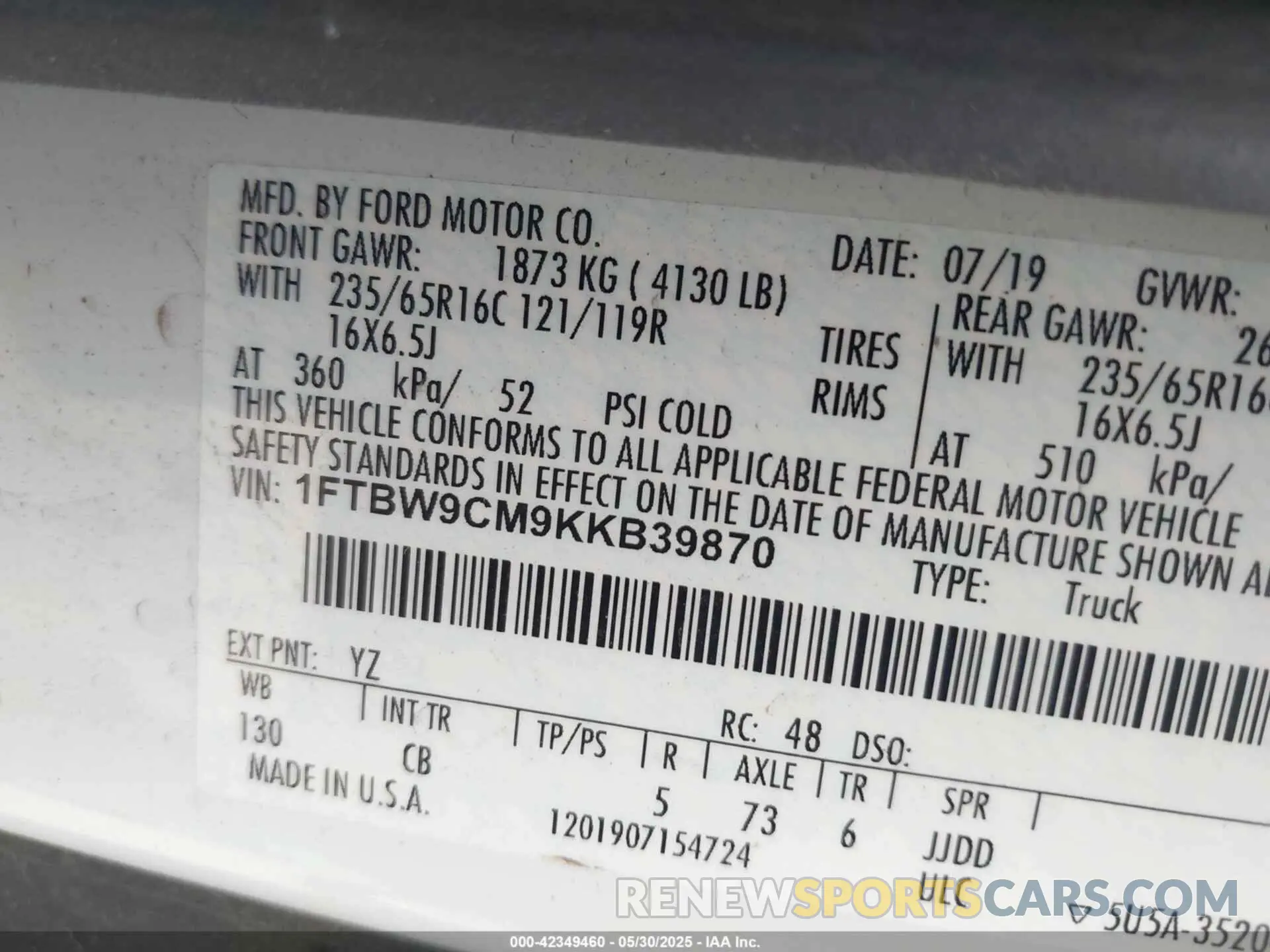 9 Photograph of a damaged car 1FTBW9CM9KKB39870 FORD TRANSIT-350 2019