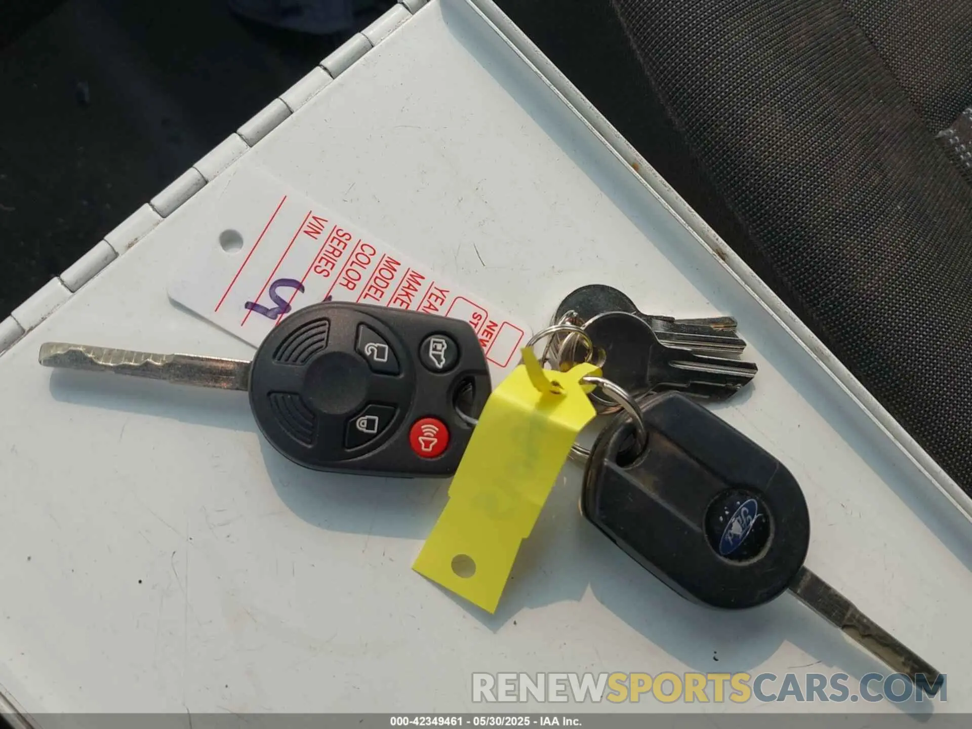 11 Photograph of a damaged car 1FTBW9CMXKKB39876 FORD TRANSIT-350 2019