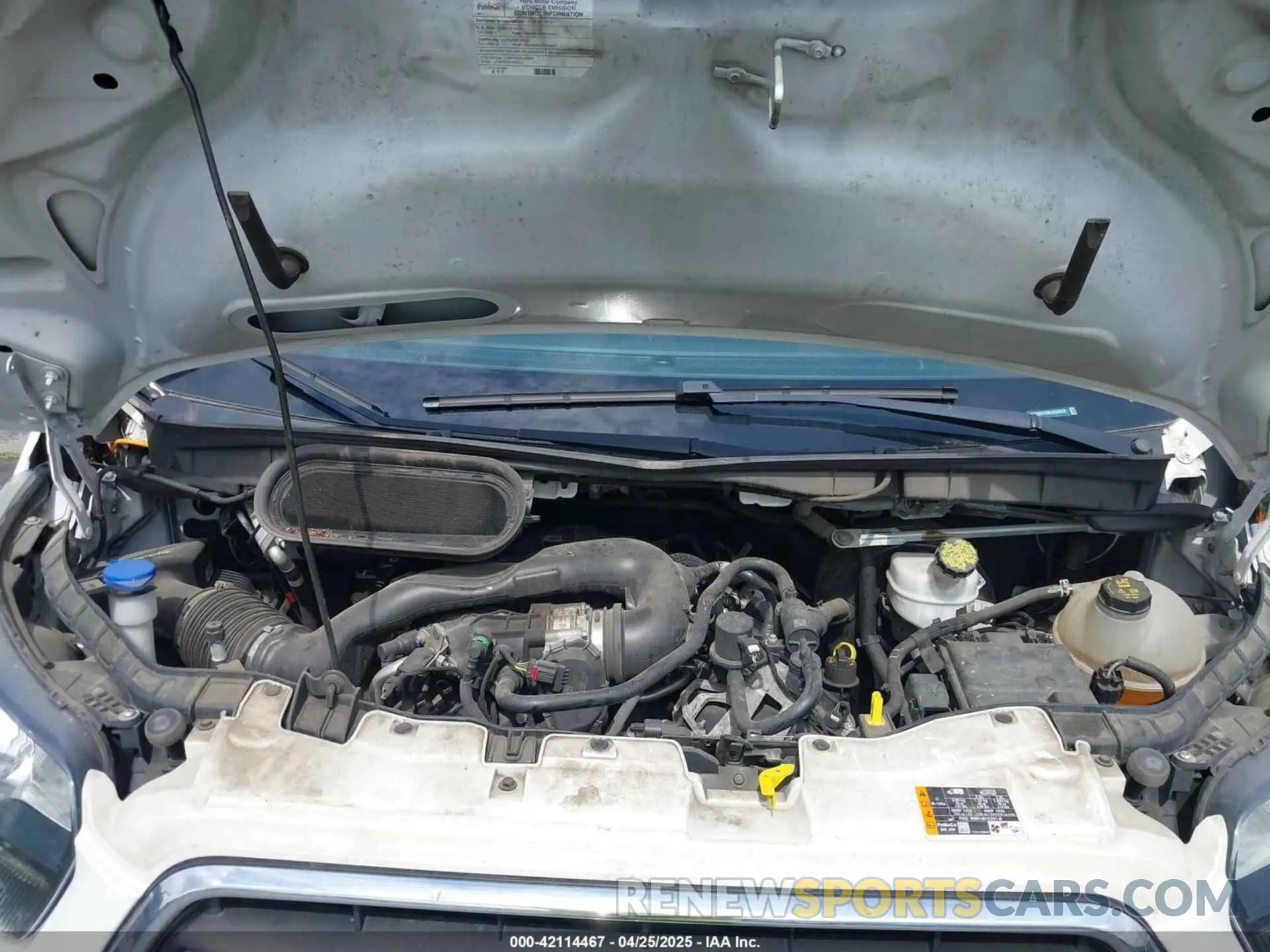 10 Photograph of a damaged car 1FTBW1Y80LKA52678 FORD TRANSIT-350 2020