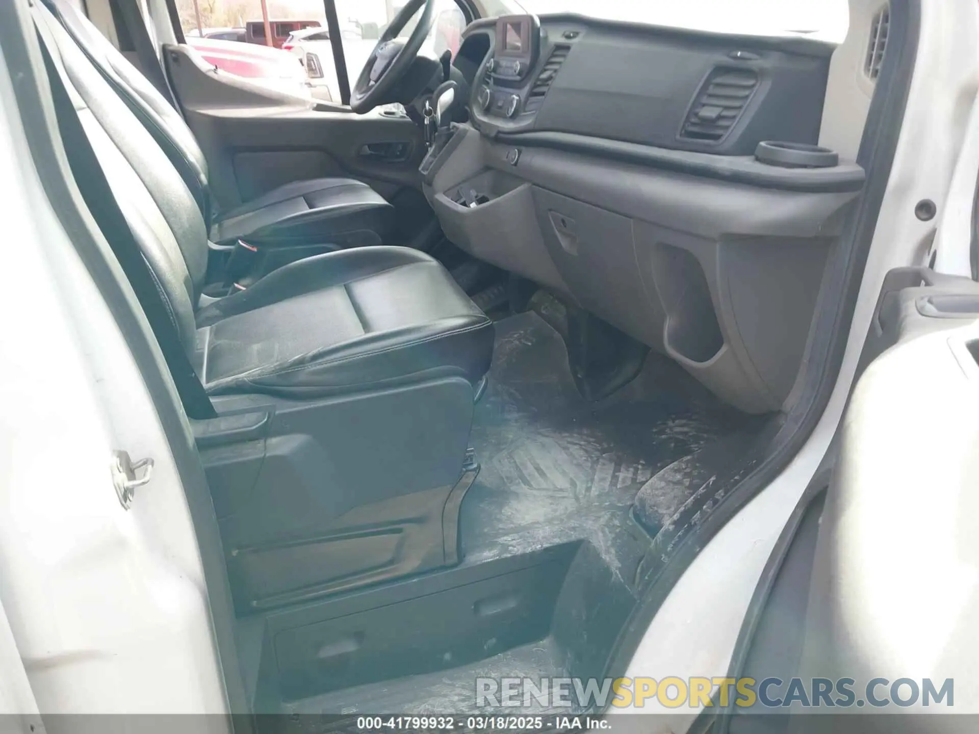 5 Photograph of a damaged car 1FTBW1Y88LKA52685 FORD TRANSIT-350 2020
