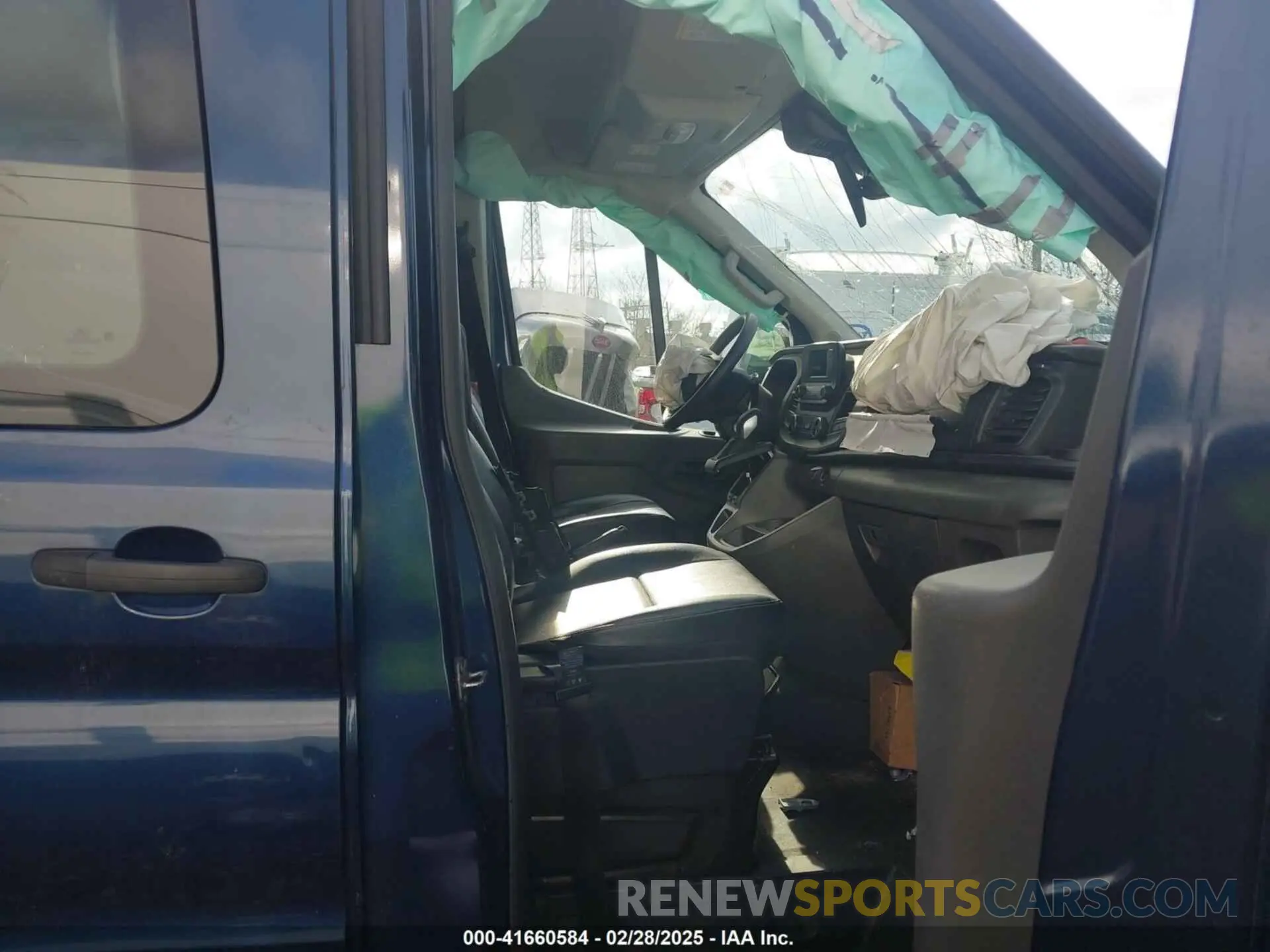 5 Photograph of a damaged car 1FTBW9CG5LKB38291 FORD TRANSIT-350 2020