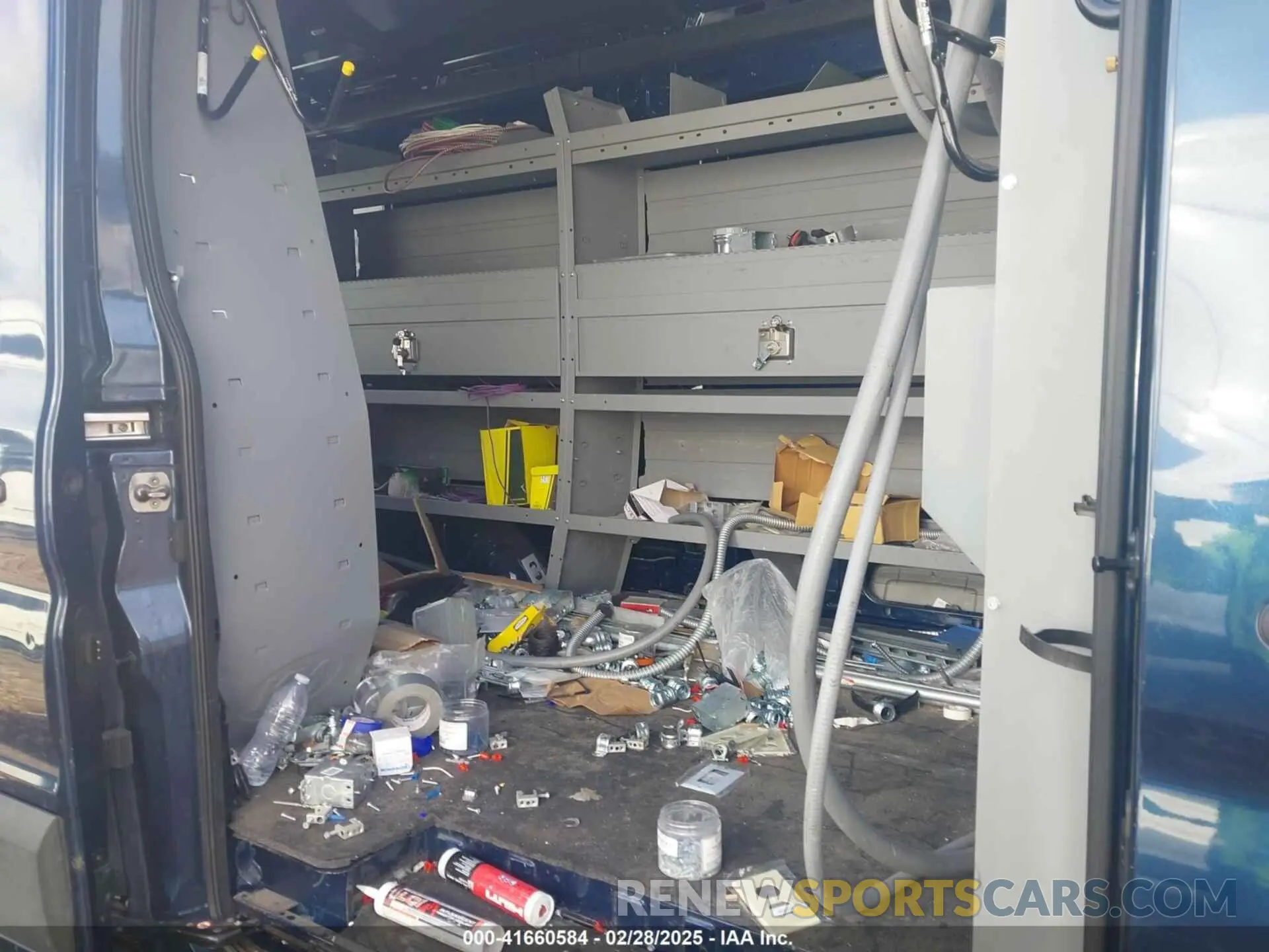 8 Photograph of a damaged car 1FTBW9CG5LKB38291 FORD TRANSIT-350 2020