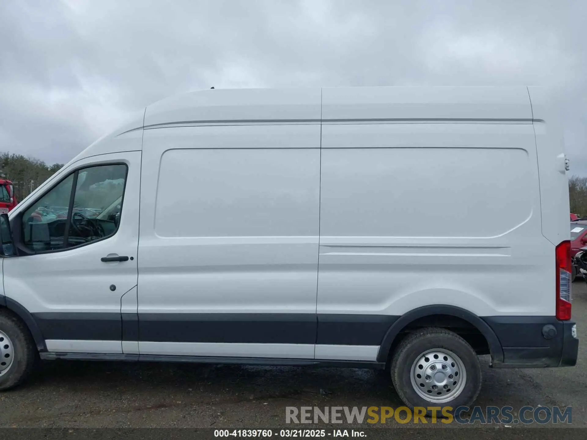 14 Photograph of a damaged car 1FTBW2X84NKA57747 FORD TRANSIT-350 2022