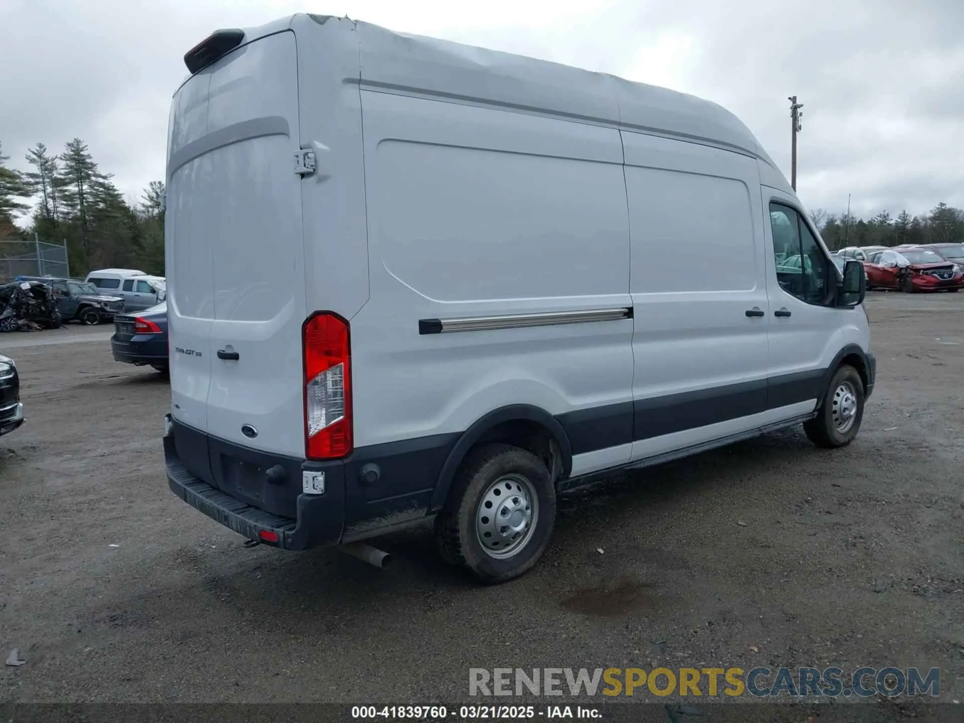 4 Photograph of a damaged car 1FTBW2X84NKA57747 FORD TRANSIT-350 2022