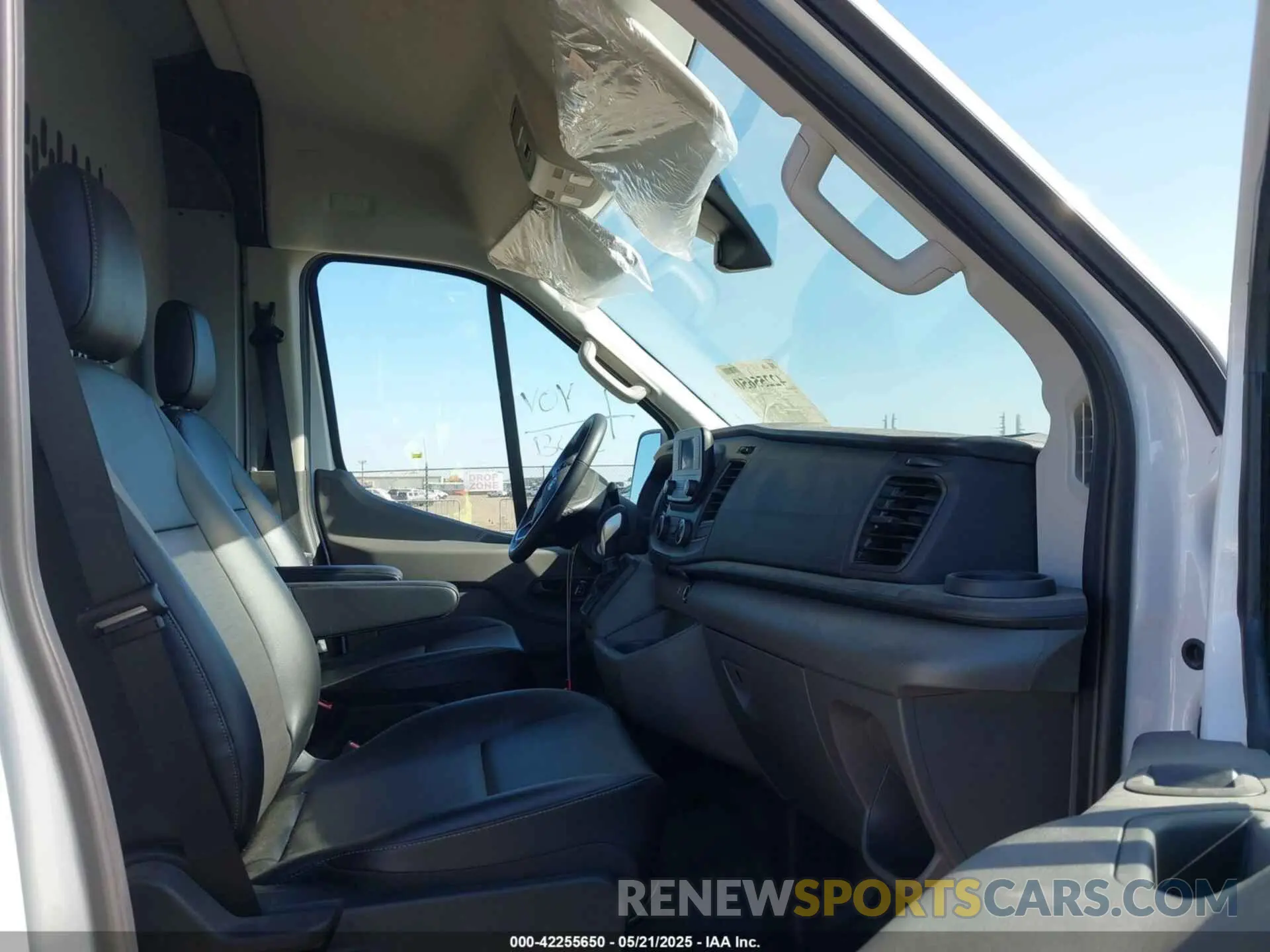 5 Photograph of a damaged car 1FTBW9C86PKA45956 FORD TRANSIT-350 2023