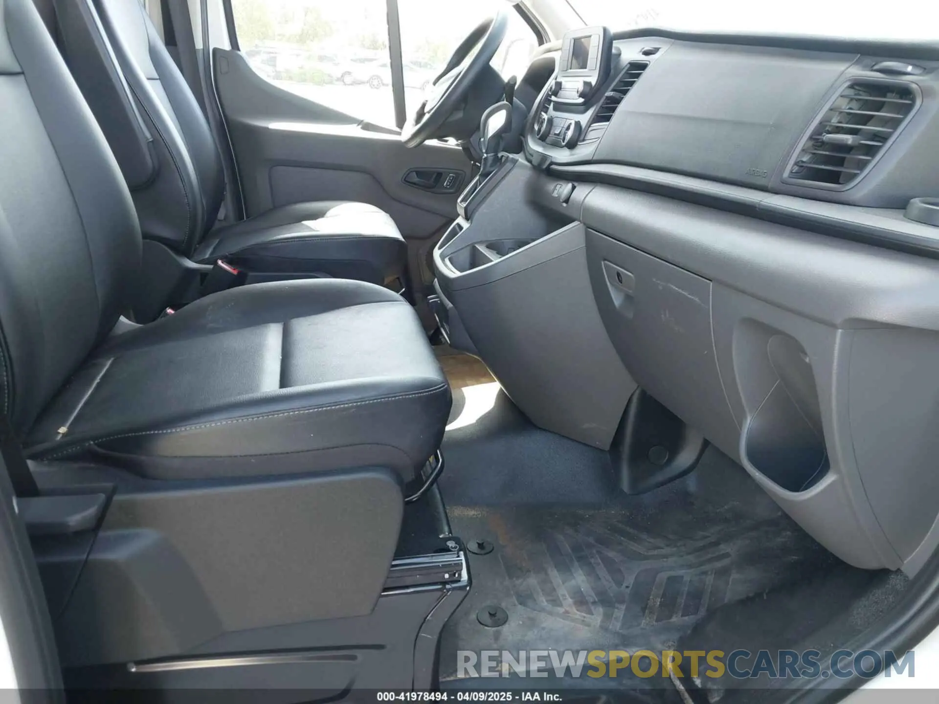 5 Photograph of a damaged car 1FTBW1X8XRKA03255 FORD TRANSIT-350 2024