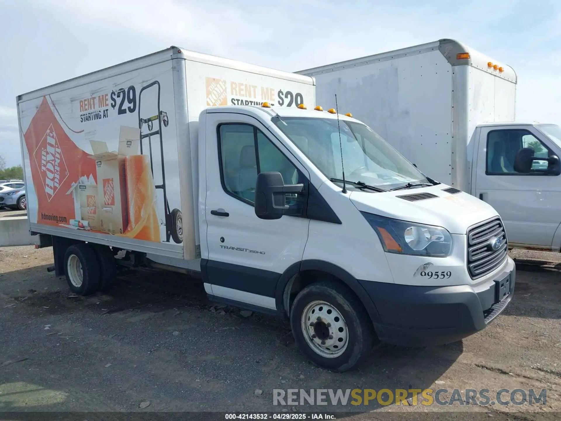 1 Photograph of a damaged car 1FDBF8ZM0KKA86053 FORD TRANSIT-350 CAB 2019
