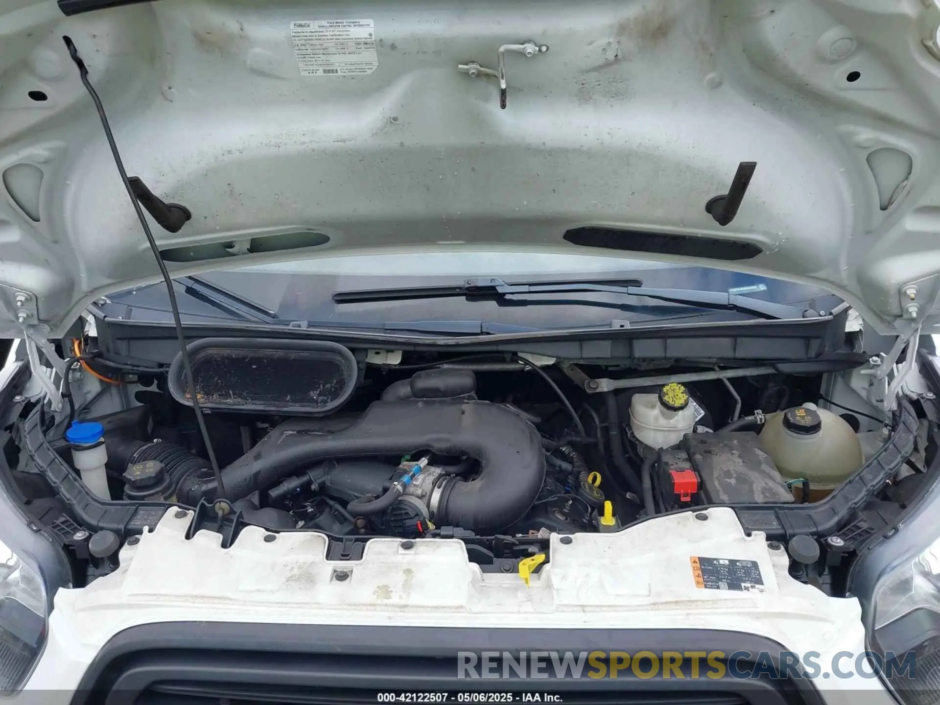 10 Photograph of a damaged car 1FDBF8ZM4KKA83933 FORD TRANSIT-350 CAB 2019
