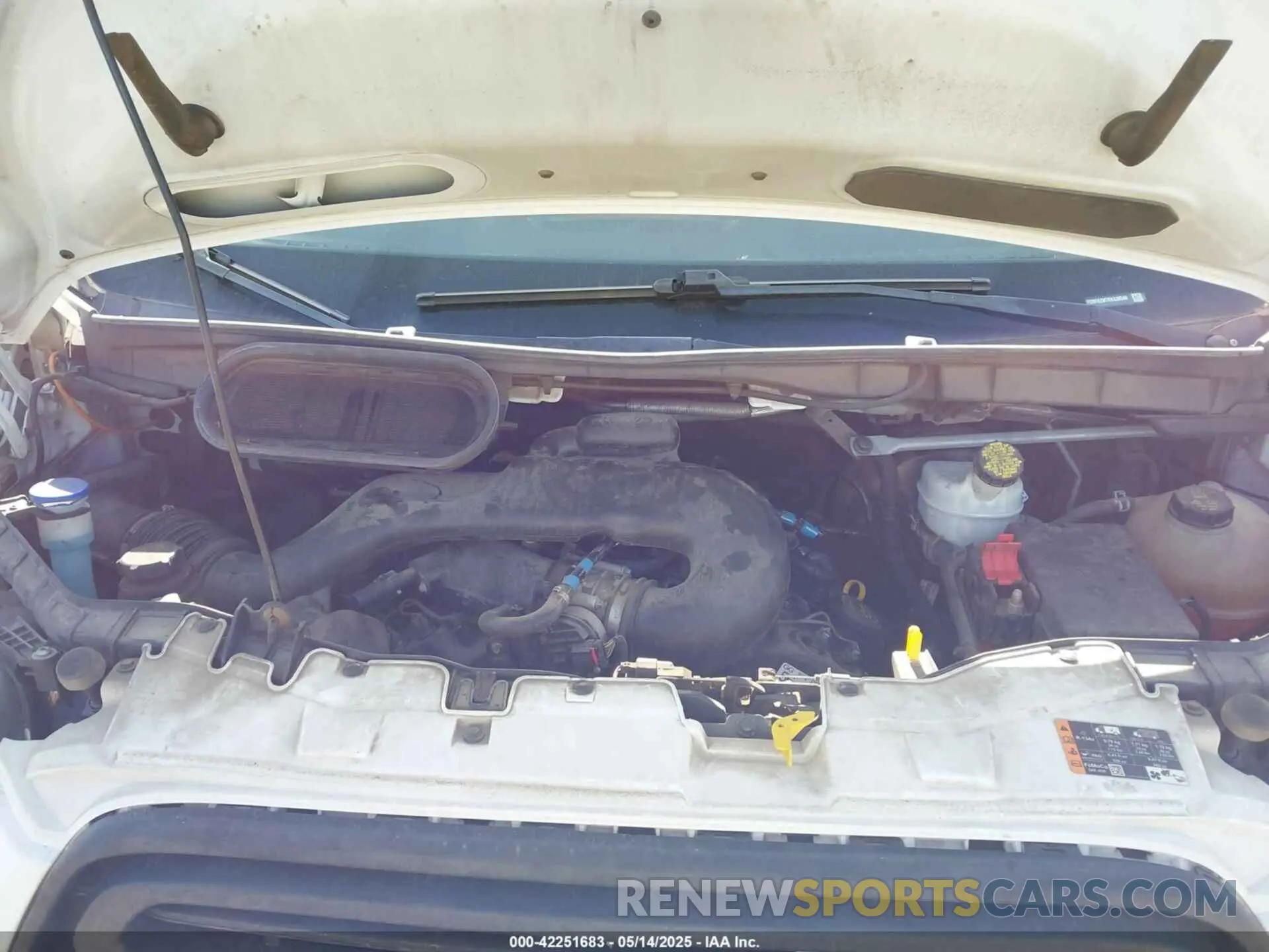 10 Photograph of a damaged car 1FDBF8ZM7KKA38548 FORD TRANSIT-350 CAB 2019