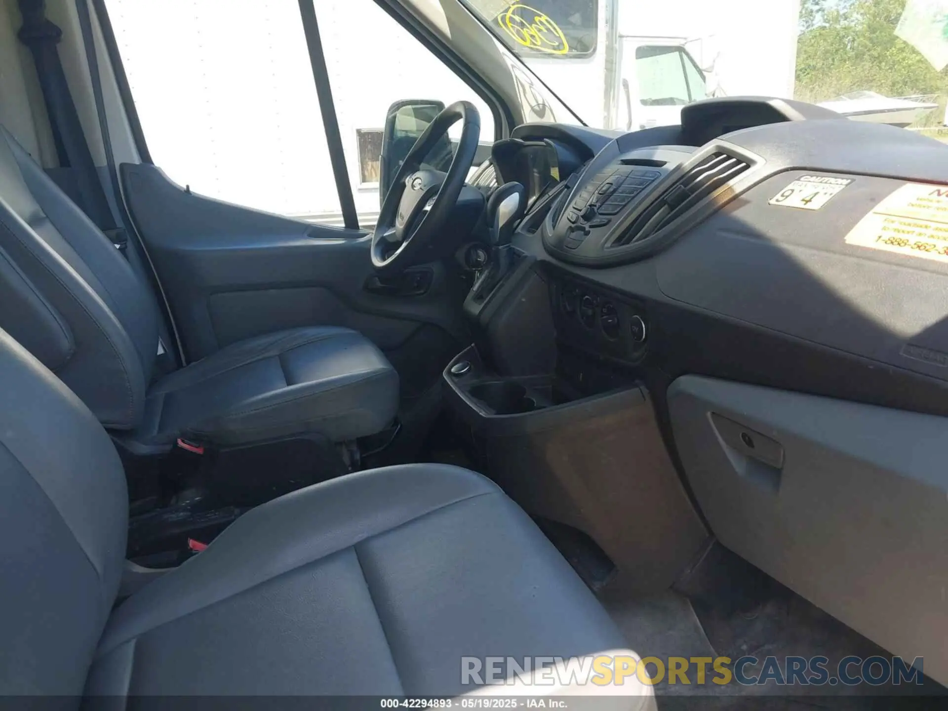 5 Photograph of a damaged car 1FDBF8ZM8KKA38526 FORD TRANSIT-350 CAB 2019