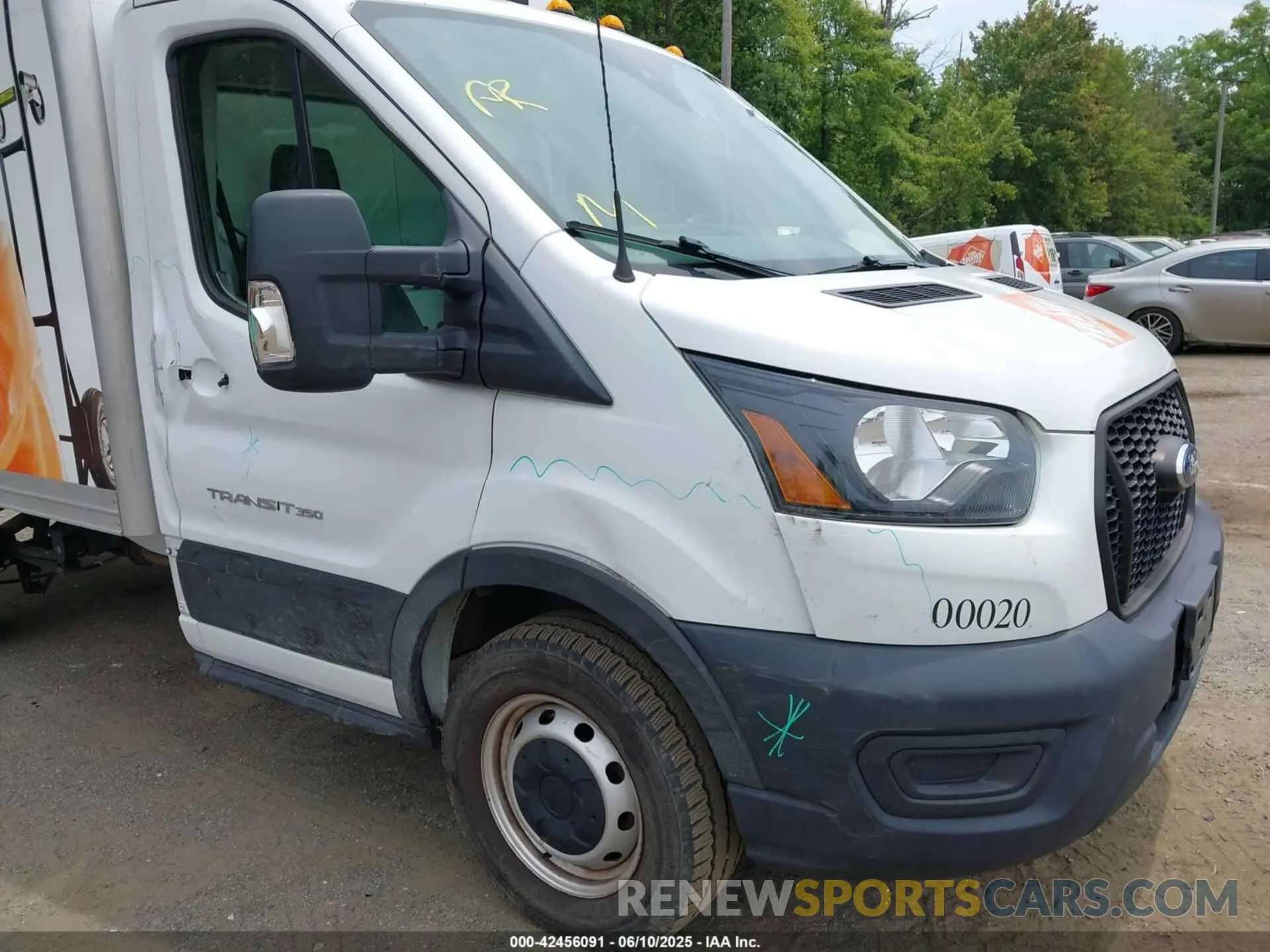 6 Photograph of a damaged car 1FDBW5Z80LKA32383 FORD TRANSIT-350 CAB 2020