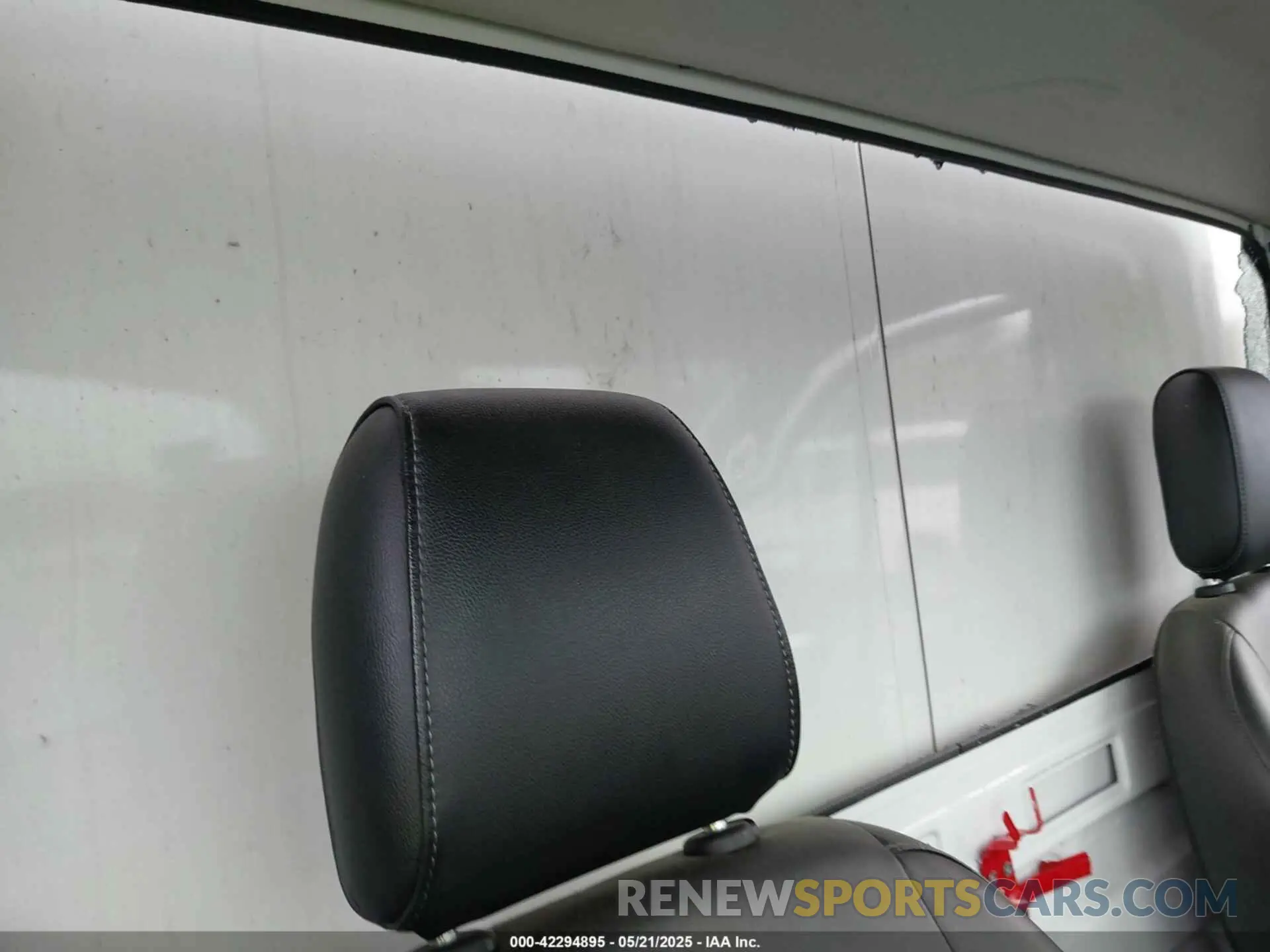 8 Photograph of a damaged car 1FDBF6Z84MKA80671 FORD TRANSIT-350 CAB 2021