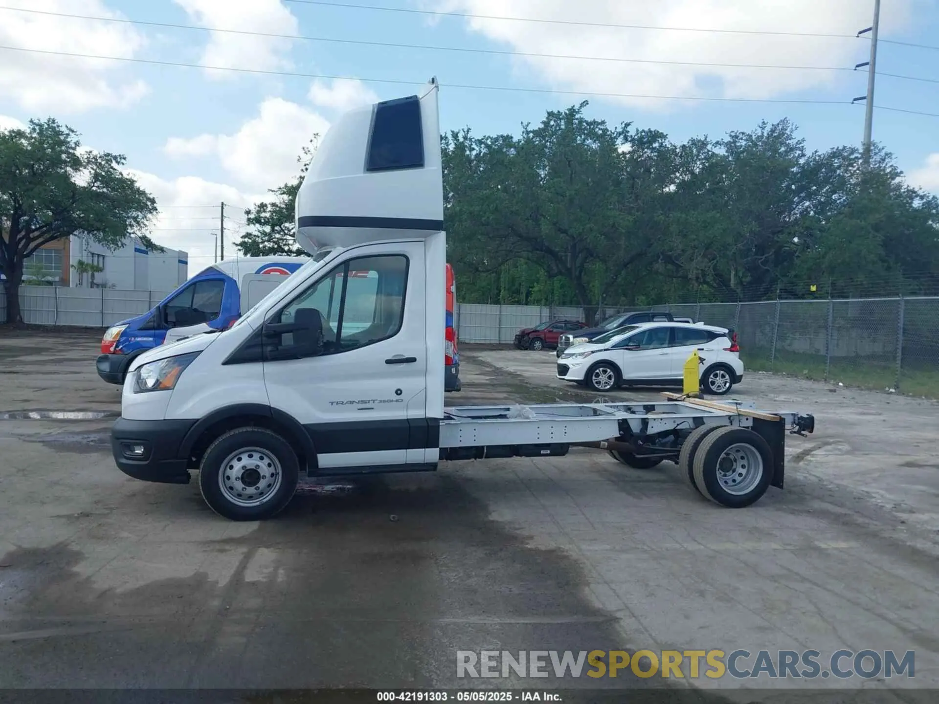 14 Photograph of a damaged car 1FDBF6ZG0PKB35192 FORD TRANSIT-350 CAB 2023