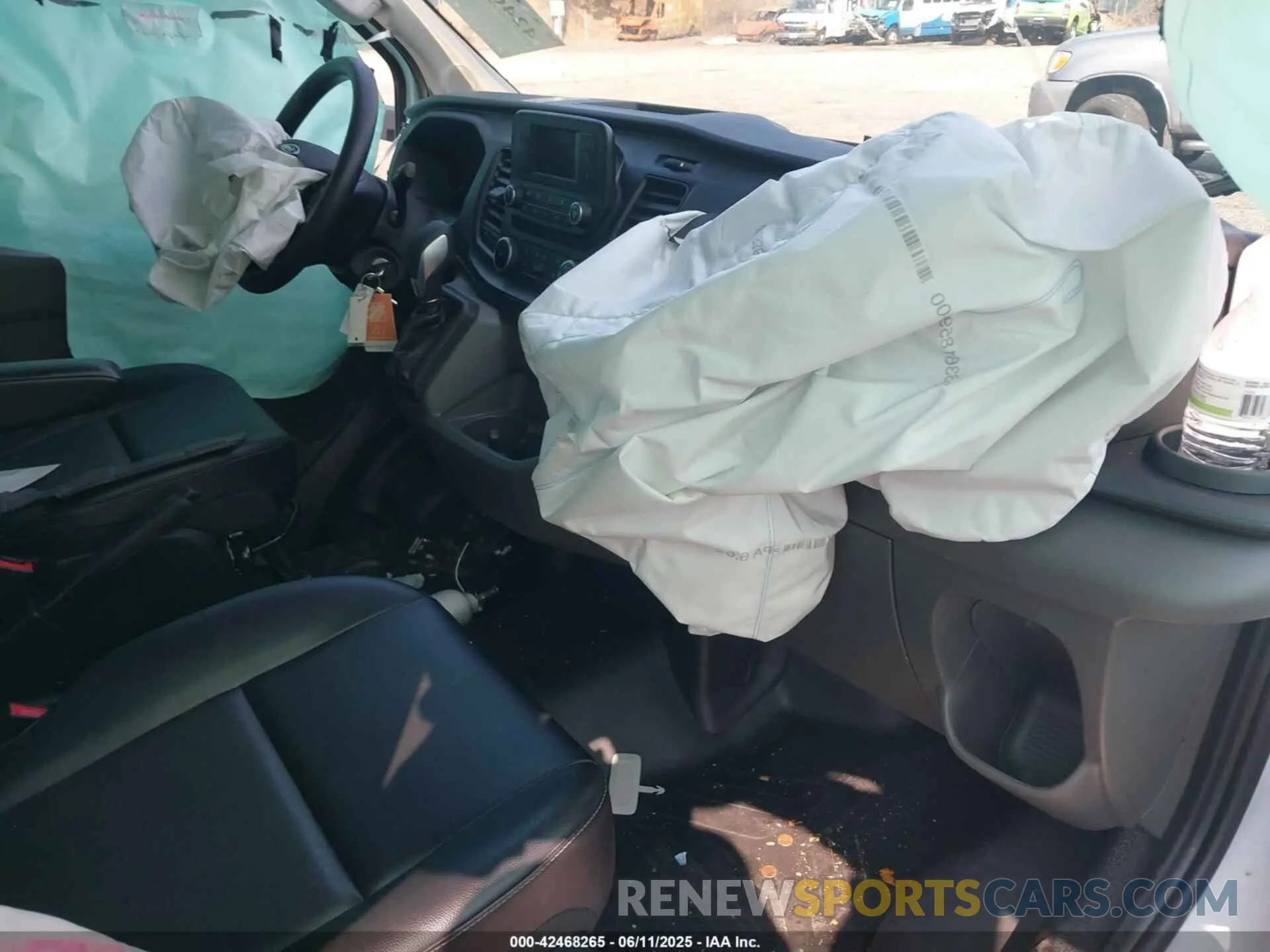 5 Photograph of a damaged car 1FDBF6Z82RKB29499 FORD TRANSIT-350 CAB 2024