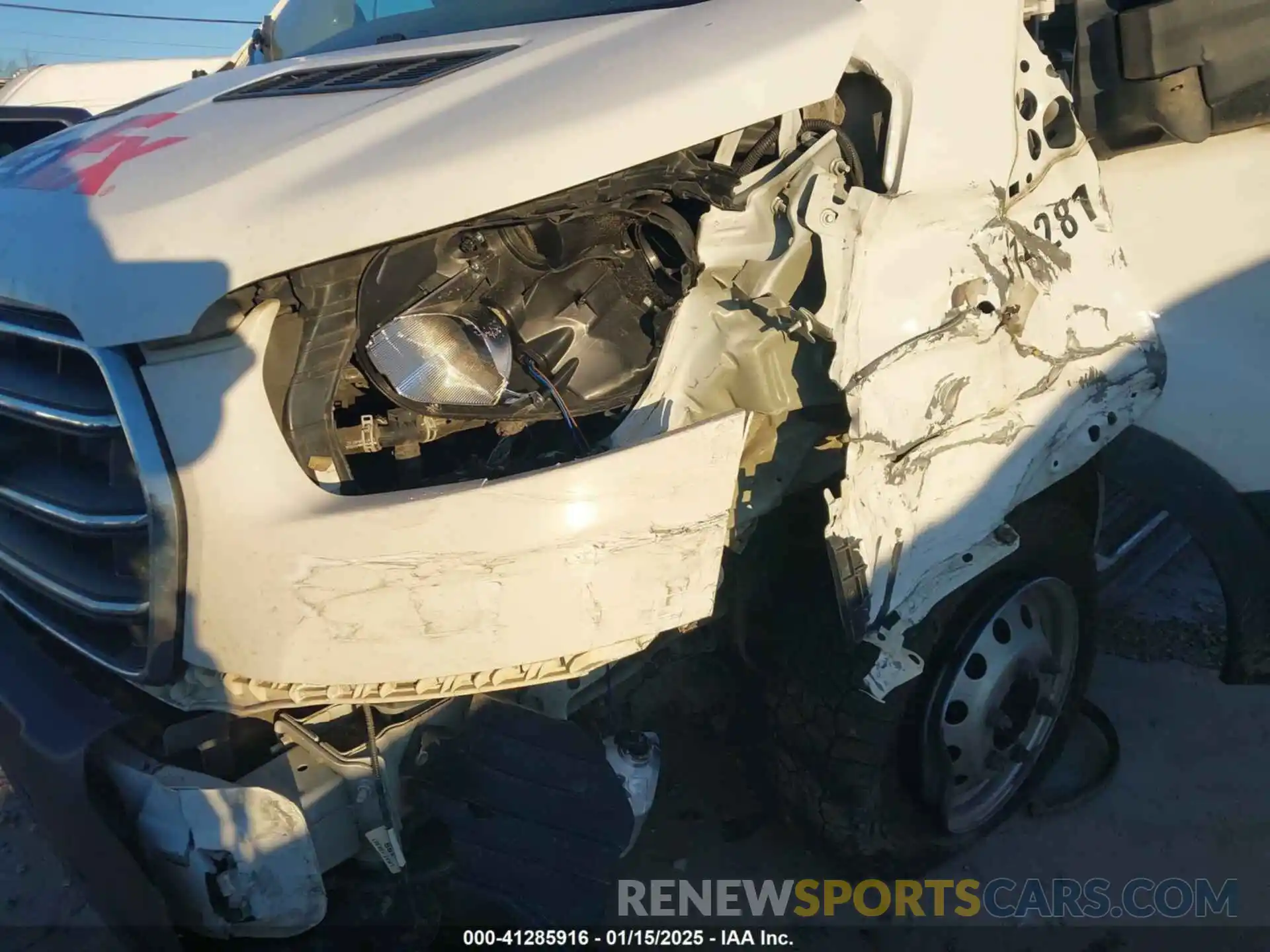 6 Photograph of a damaged car 1FTBW3U81LKB34081 FORD TRANSIT-350 CARGO VAN 2020