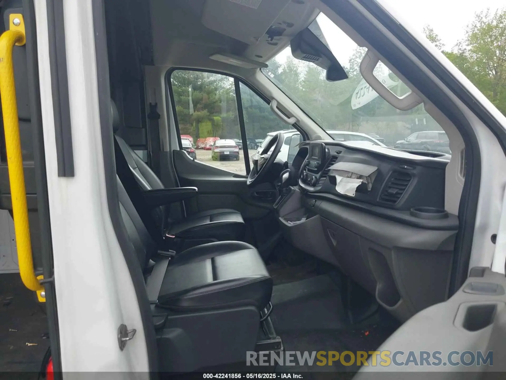 5 Photograph of a damaged car 1FTBW3X86LKA66775 FORD TRANSIT-350 CARGO VAN 2020