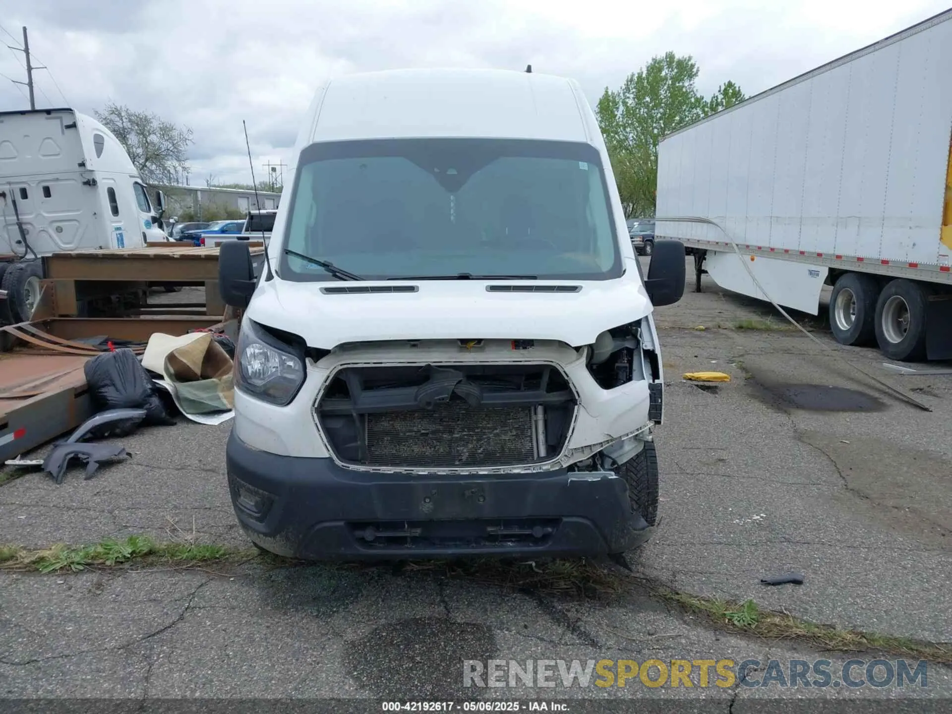 13 Photograph of a damaged car 1FTBW3X87LKB58655 FORD TRANSIT-350 CARGO VAN 2020