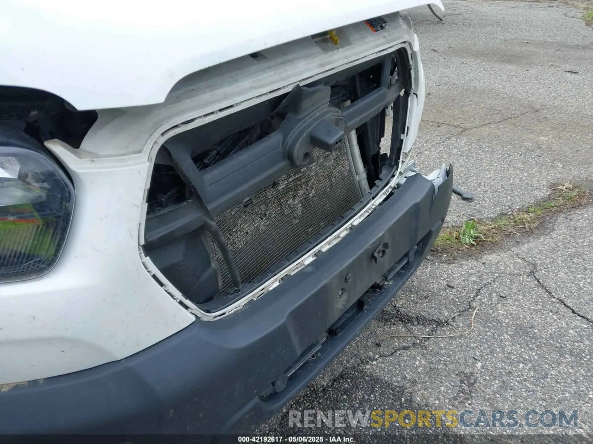 19 Photograph of a damaged car 1FTBW3X87LKB58655 FORD TRANSIT-350 CARGO VAN 2020
