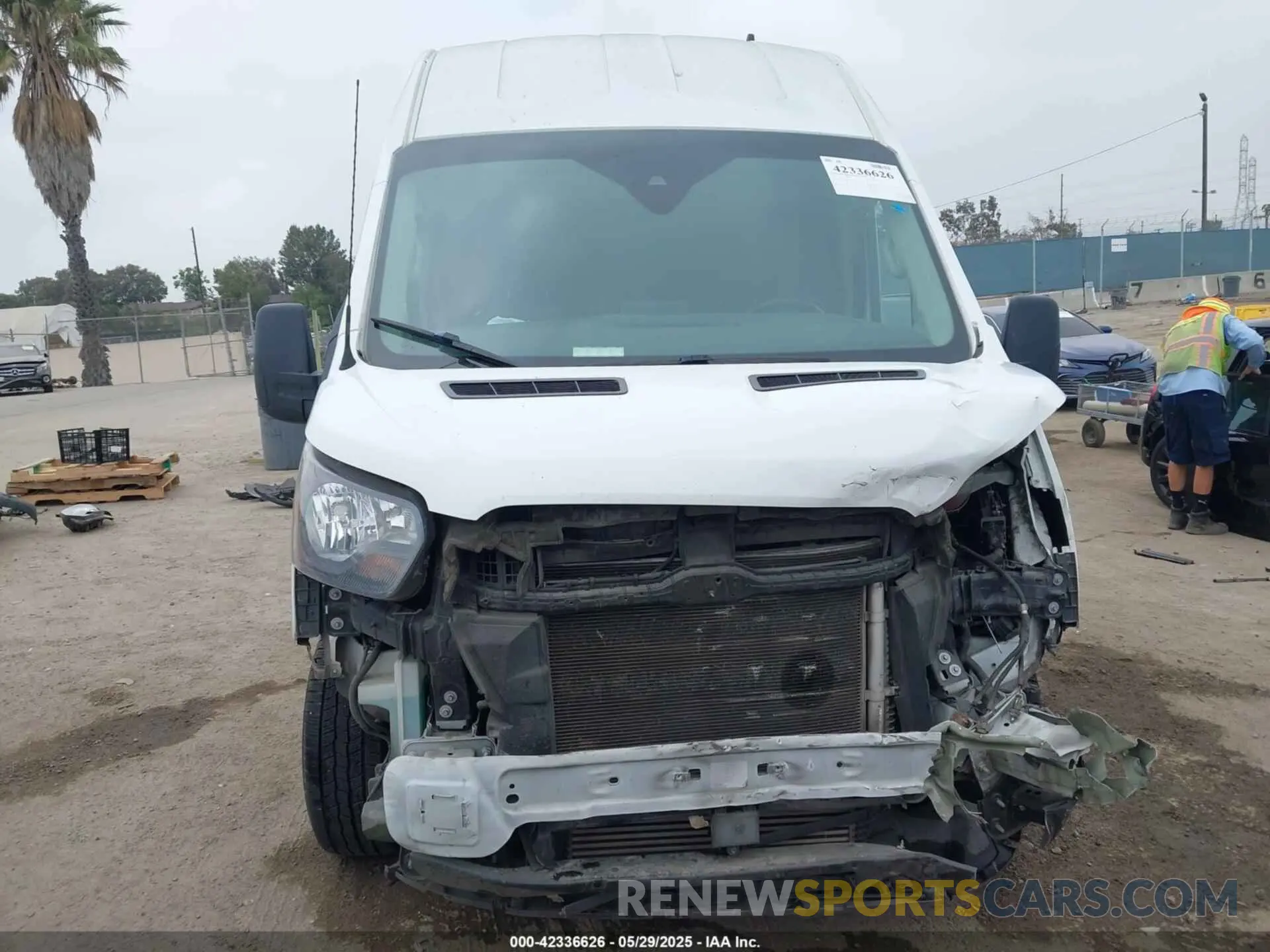 13 Photograph of a damaged car 1FTBW3XG8LKA54375 FORD TRANSIT-350 CARGO VAN 2020